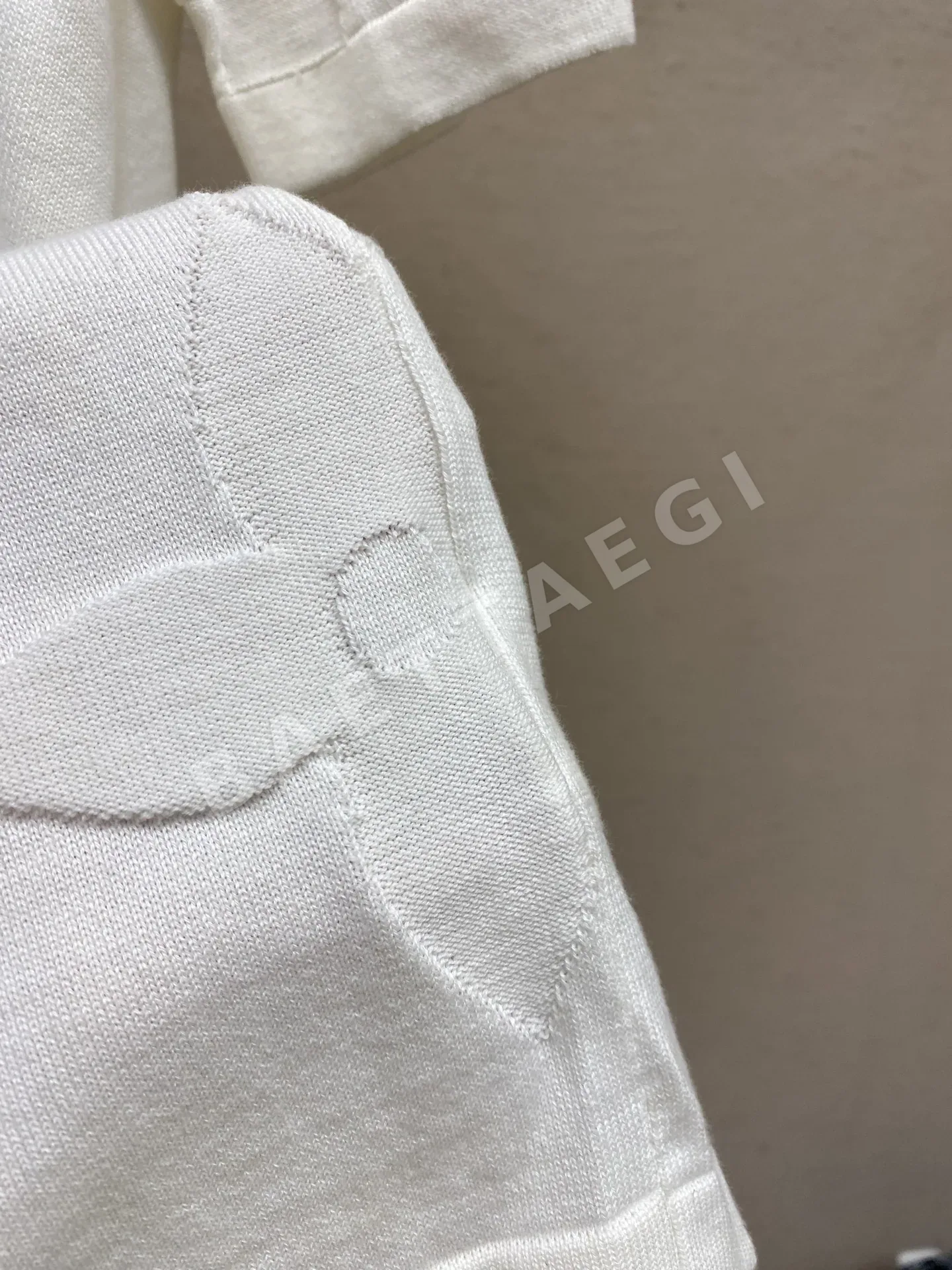 루이비통 모노그램 자카드 크루넥 반팔 티셔츠 남성 상세 이미지 5