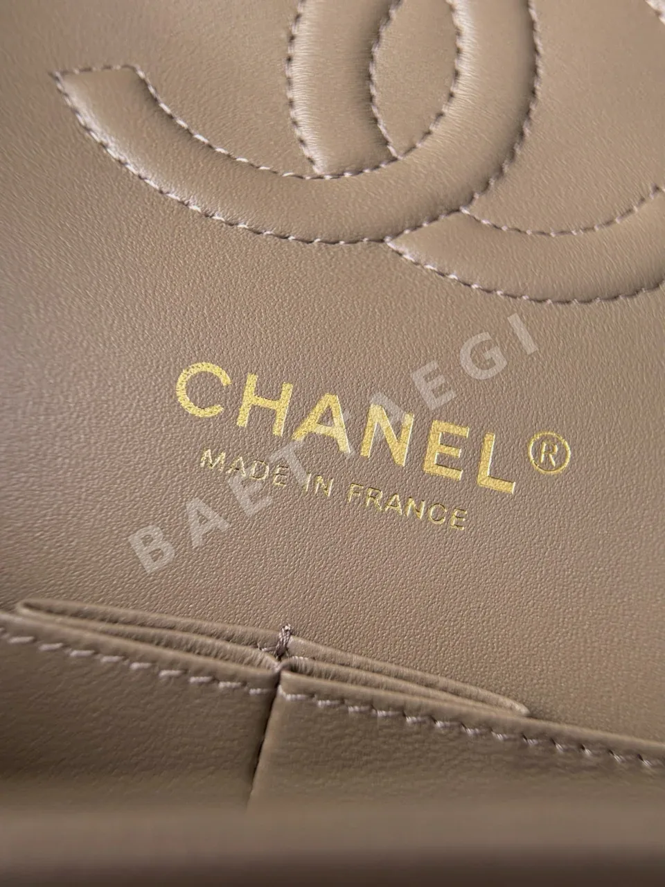 샤넬 딥 베이지 금장 캐비어 가방 상세 이미지 6