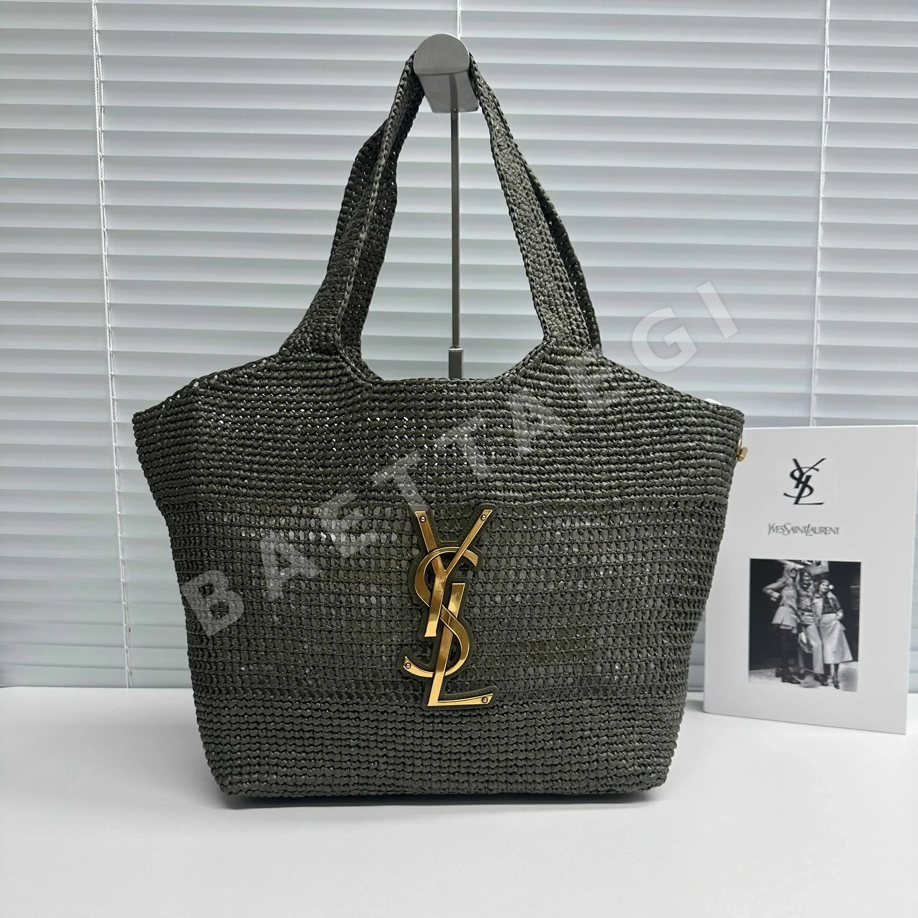 생로랑 라피아 토트백 868748