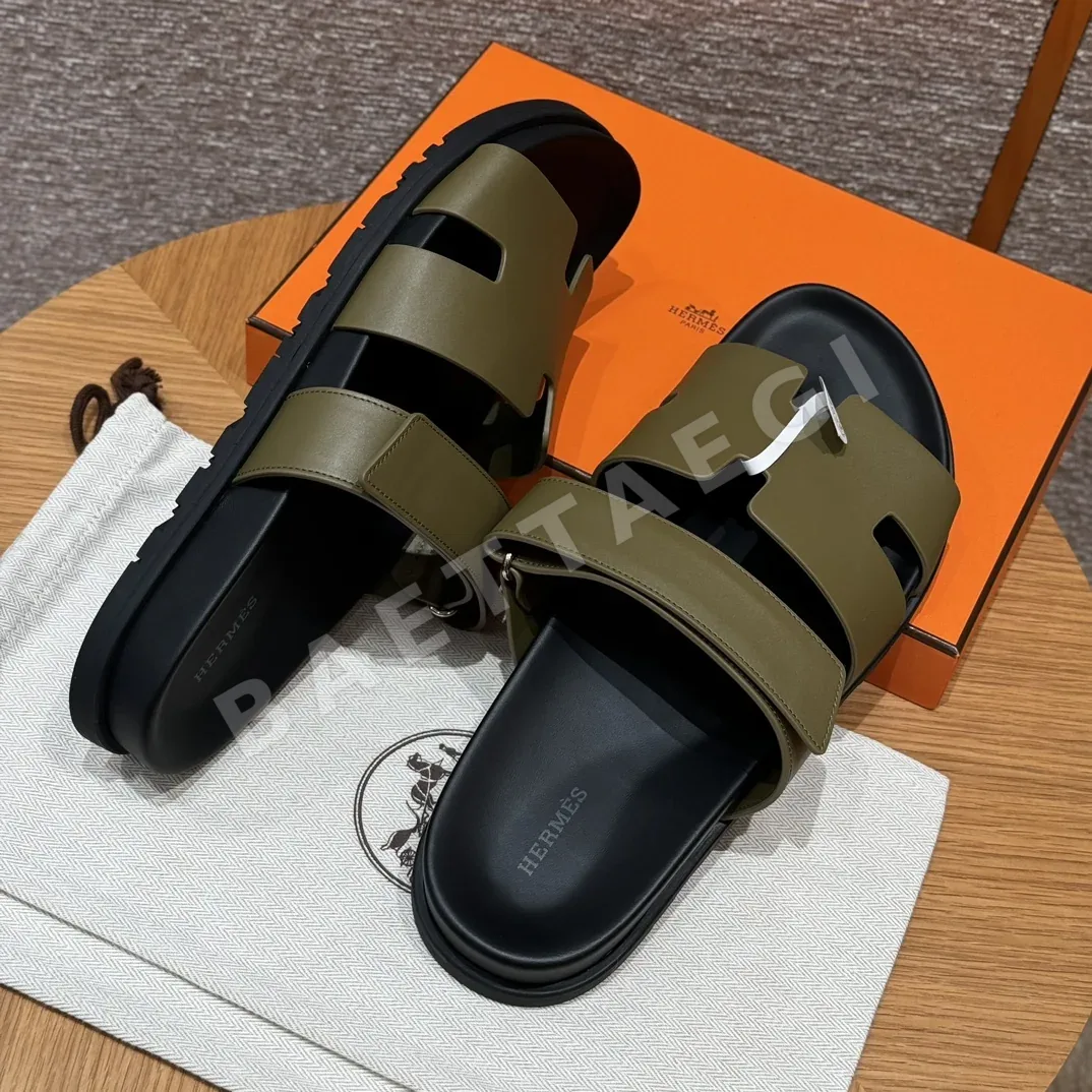 에르메스 시프레 샌들 아미 그린 램스킨 오버라핑 스트랩 상세 이미지 2