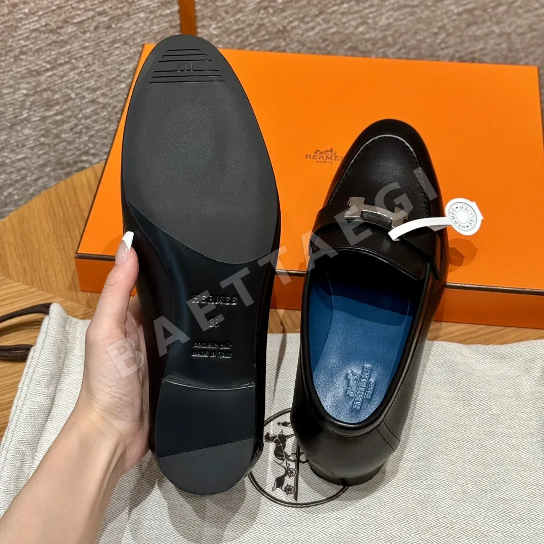 에르메스 로퍼 블랙 염소 가죽 실버 하드웨어 상세 이미지 2