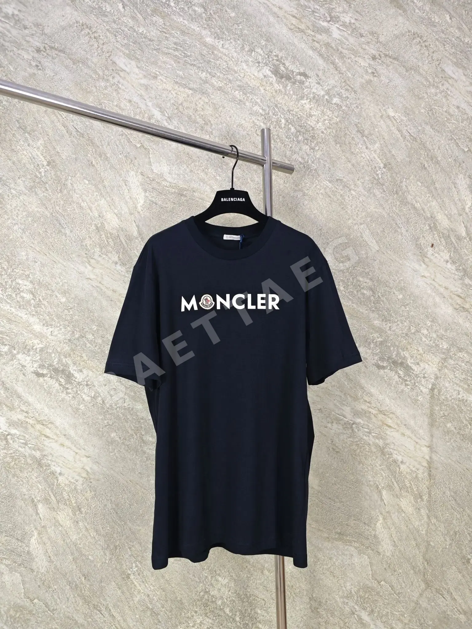 몽클레르 남성 로고 프린트 반팔 티셔츠 158088