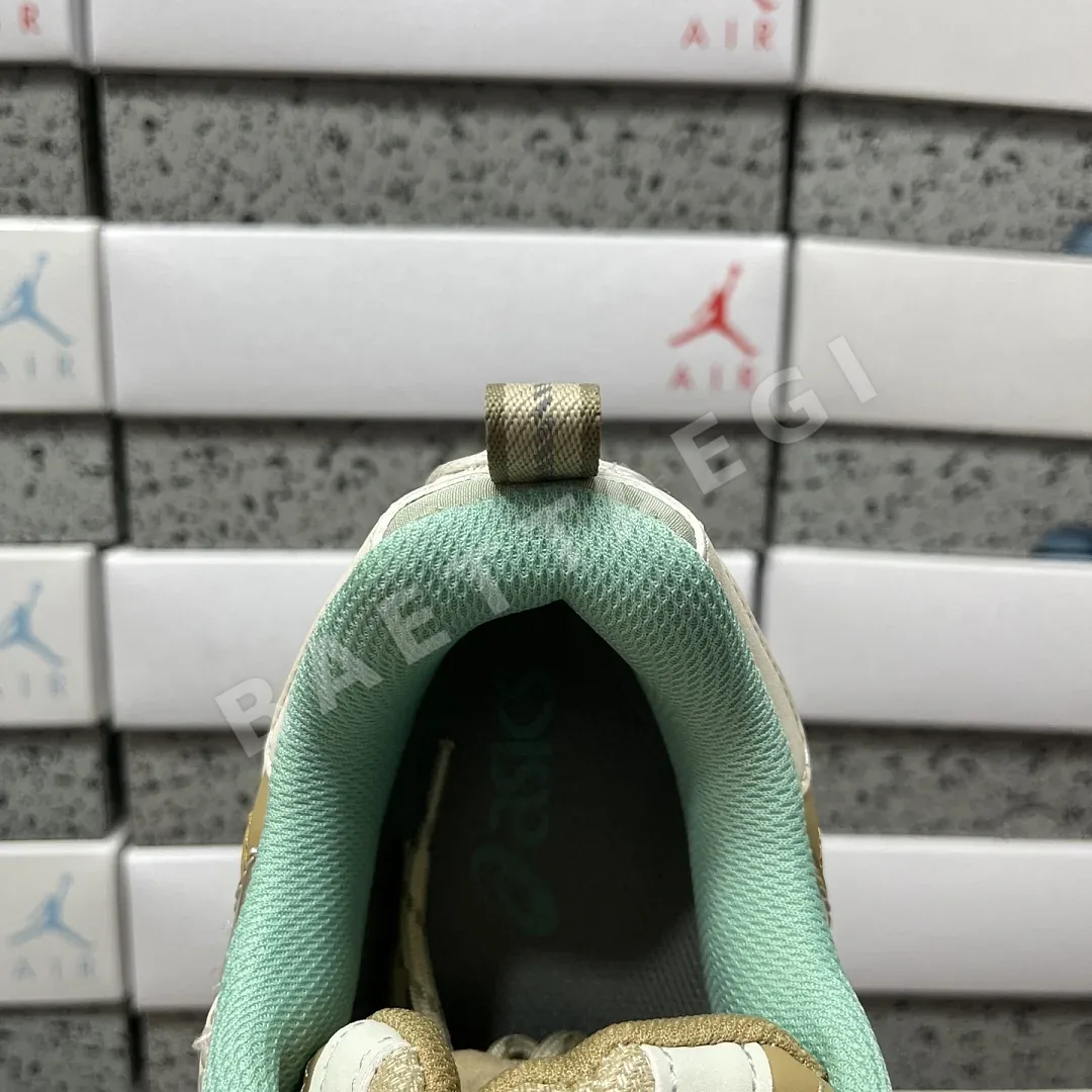 아식스 [GX] 젤 NYC 유틸리티 1203A558-300 200527 Asics Gel-NYC Utility Olive Grey Pepper 상세 이미지 6