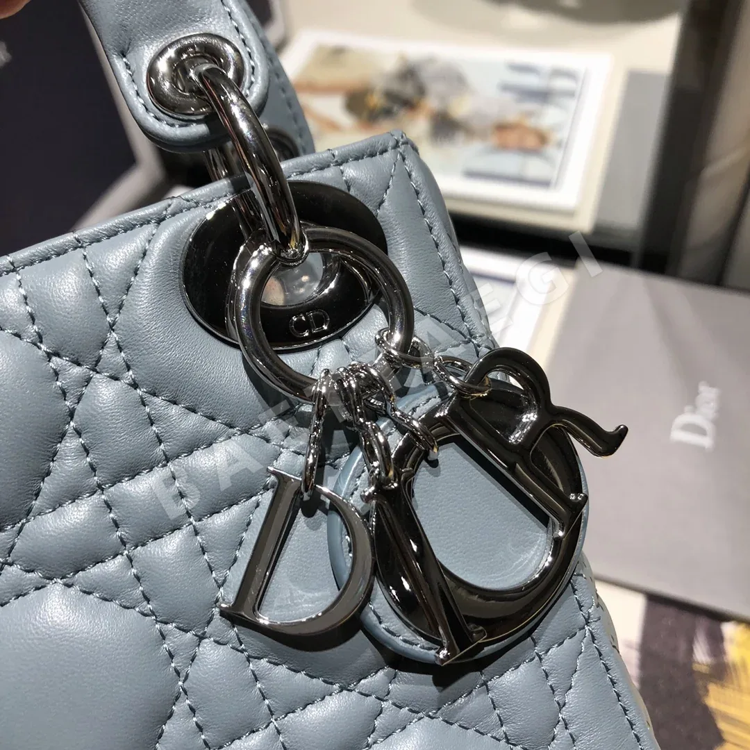 디올 레이디 클래식 램스킨 숄더백 상세 이미지 7