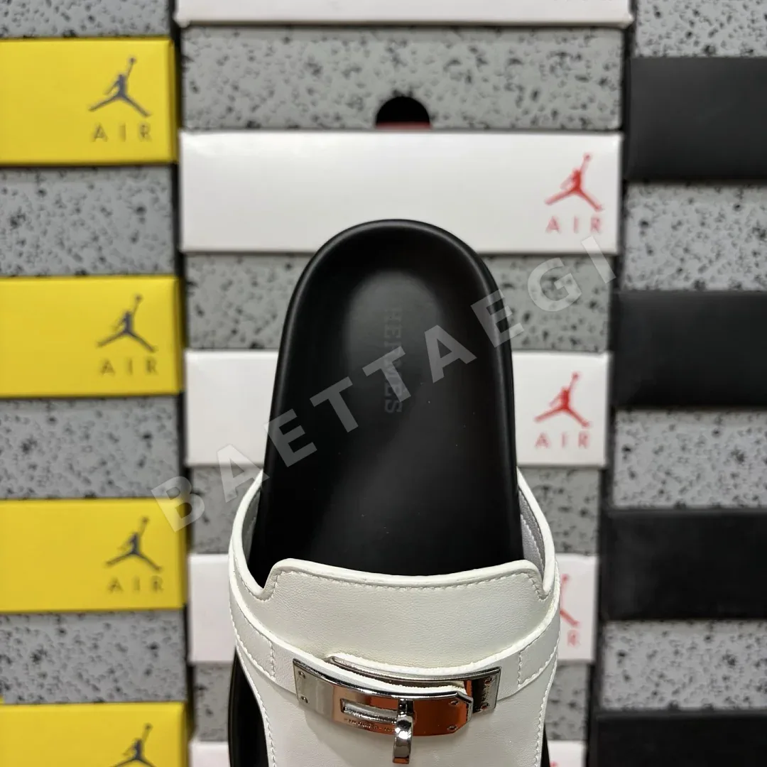 에르메스 [YX] 블랙 화이트 205764 Hermes Chypre Sandal 상세 이미지 3