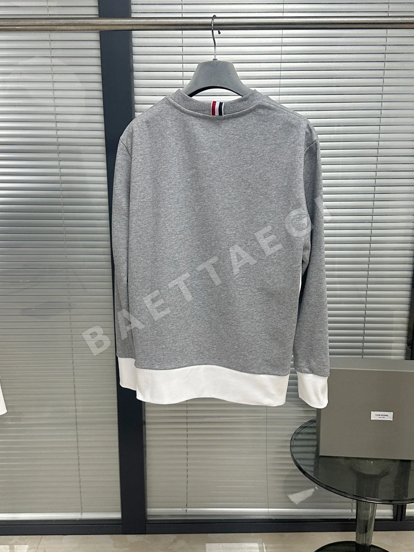톰브라운 남성 면 크루넥 긴팔 티셔츠 상세 이미지 3