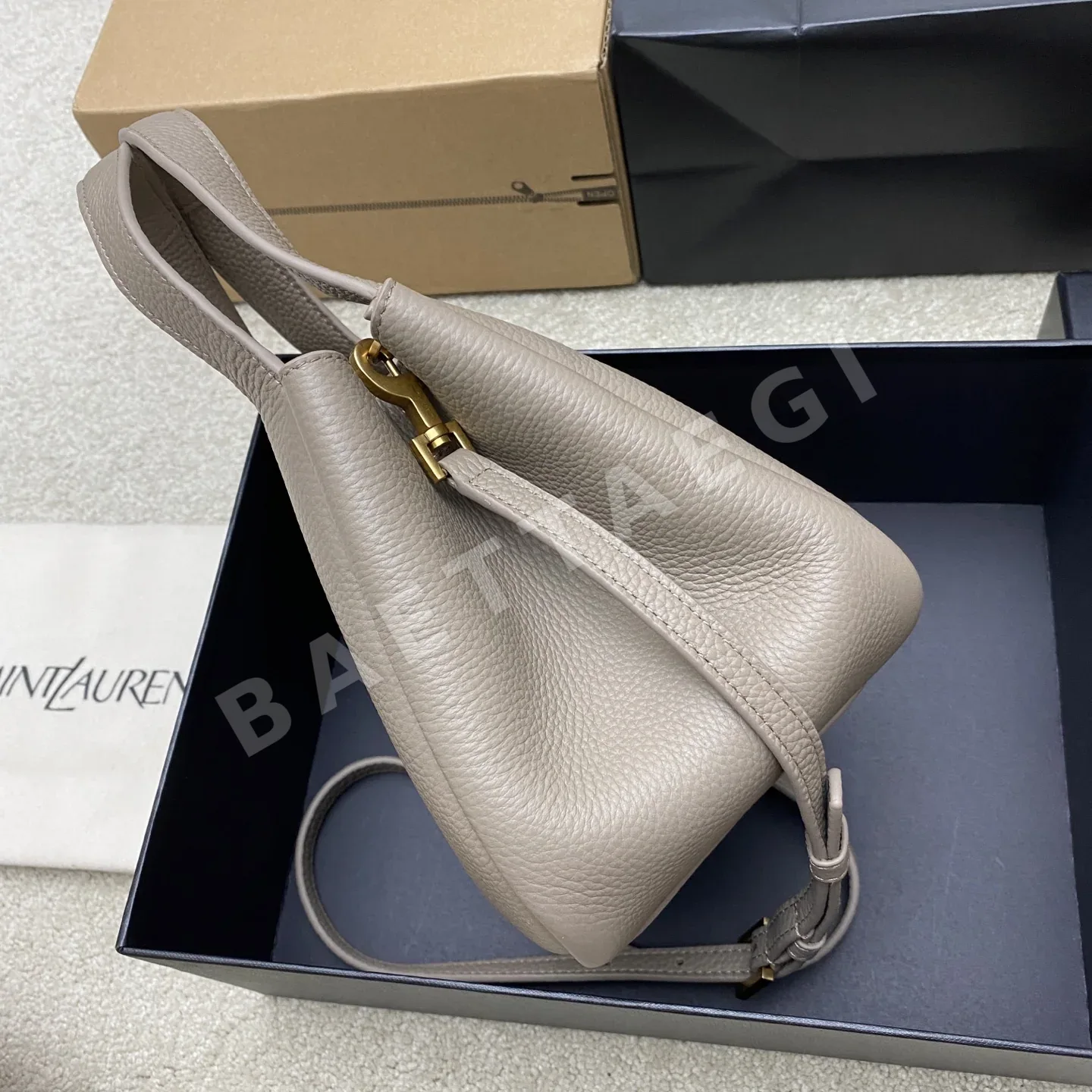 생로랑 Bea 스몰 토트백 상세 이미지 7