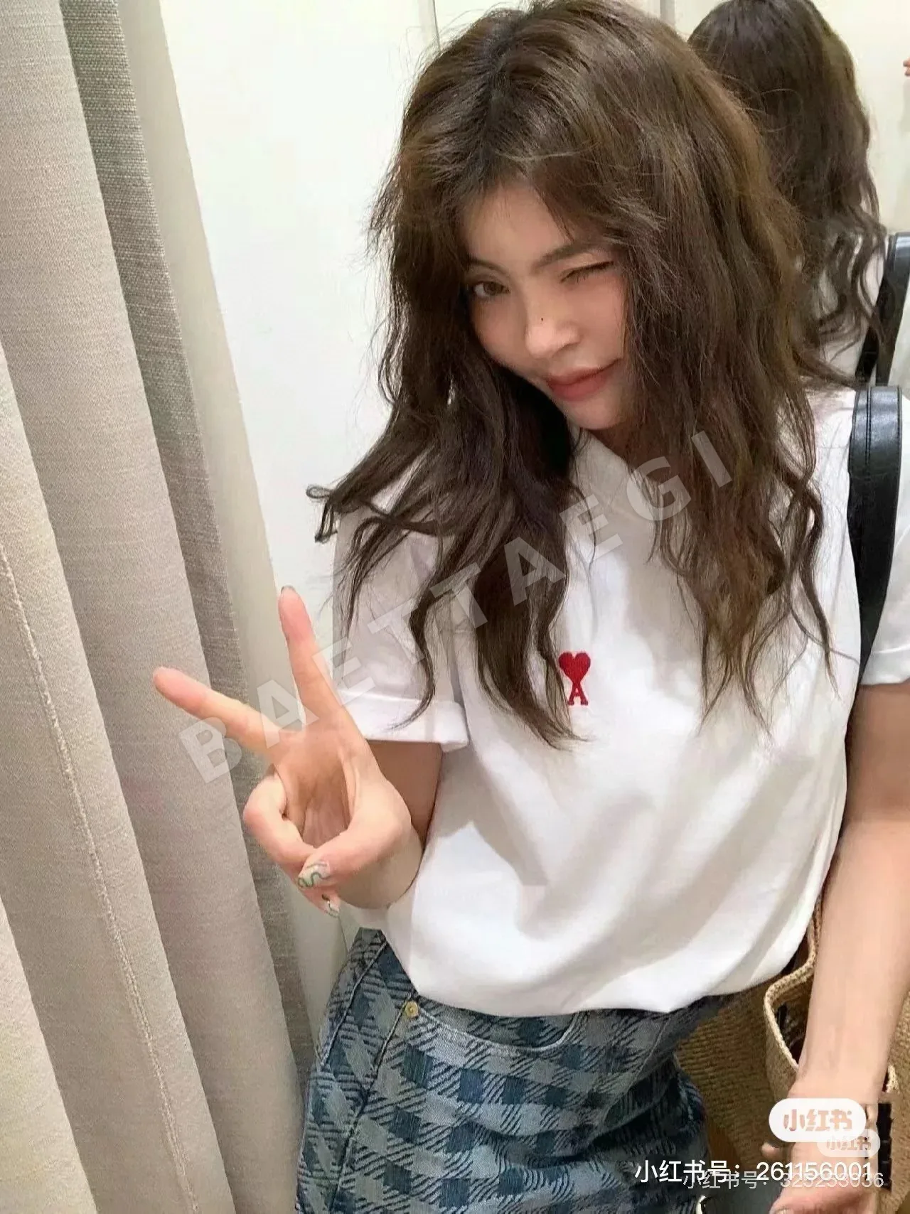 아미 하트 자수 린넨 반팔 티셔츠 상세 이미지 4