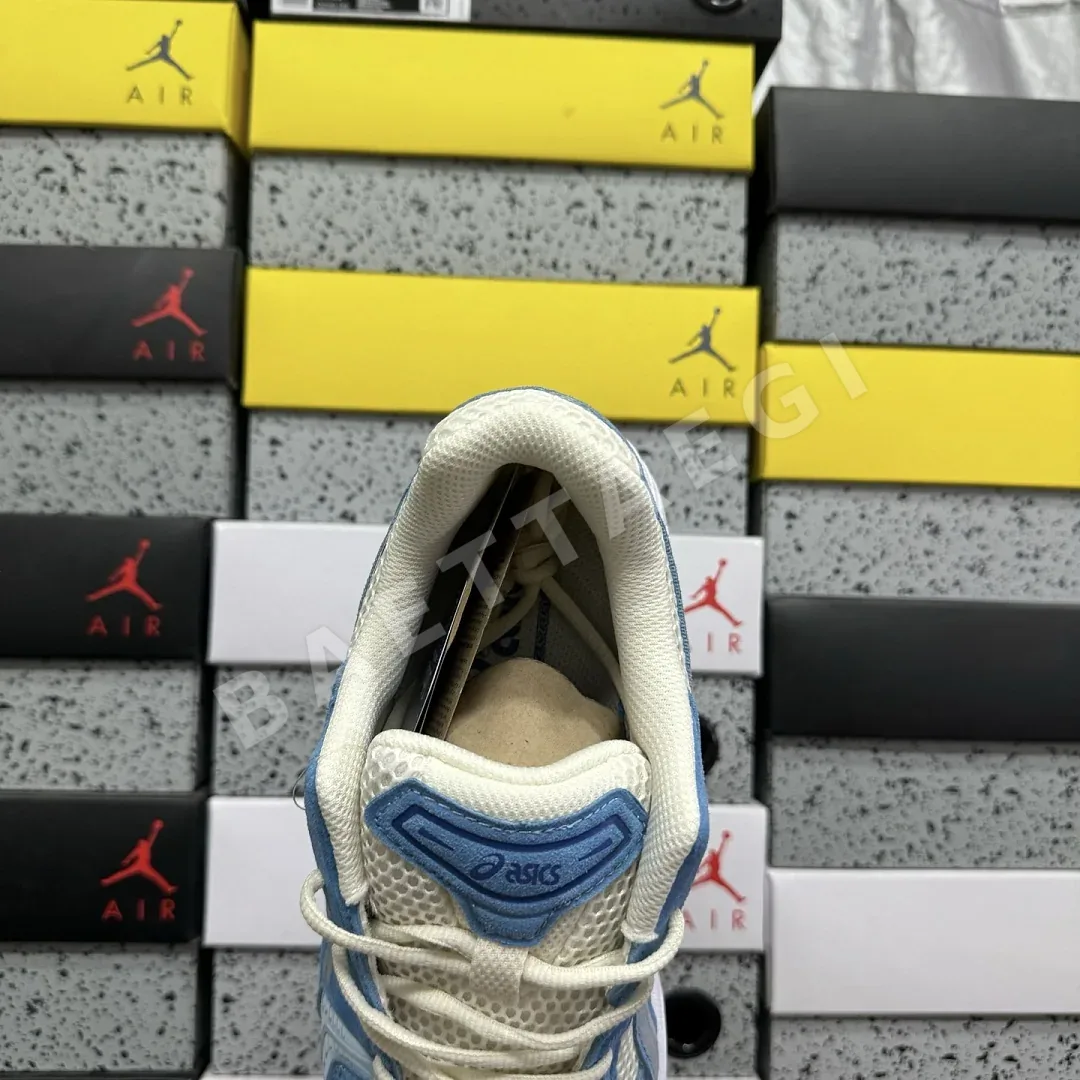 아식스 [LZ] 젤 카야노 14 1202A105-101 200577 Asics Gel-Kayano 14 상세 이미지 2