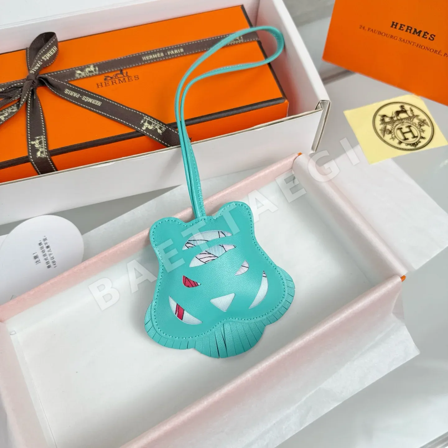 에르메스 타이거 헤드 키링 124266