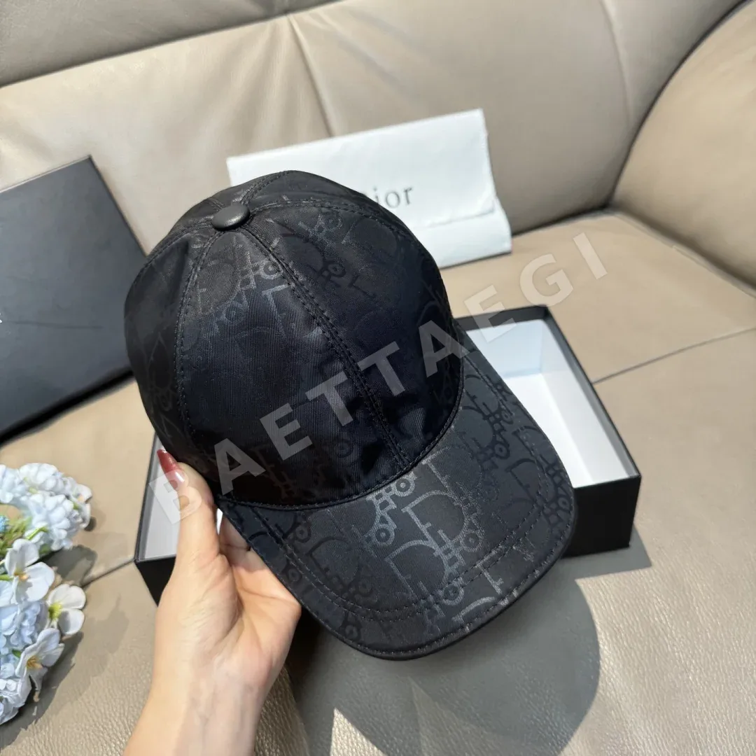 디올 모노그램 베이스볼 캡 상세 이미지 4