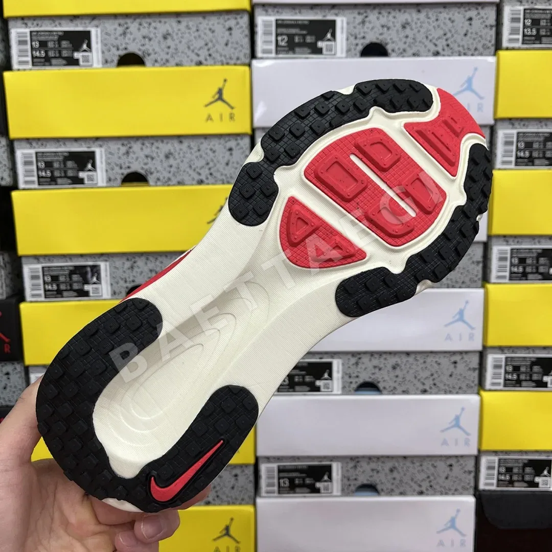 나이키 줌 보메로 18 HM6803-001 201094 Nike Zoom Vomero 18 상세 이미지 7