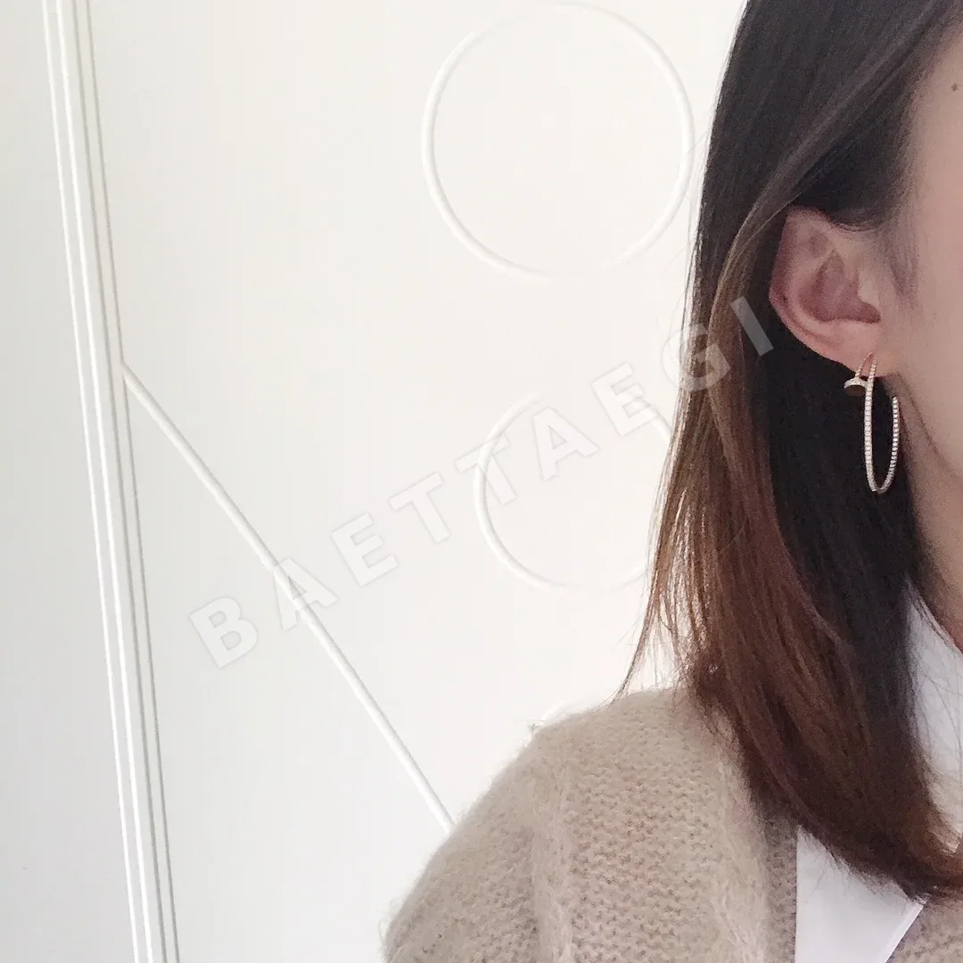 까르띠에 저스트 앵 끌루 다이아몬드 귀걸이 상세 이미지 2