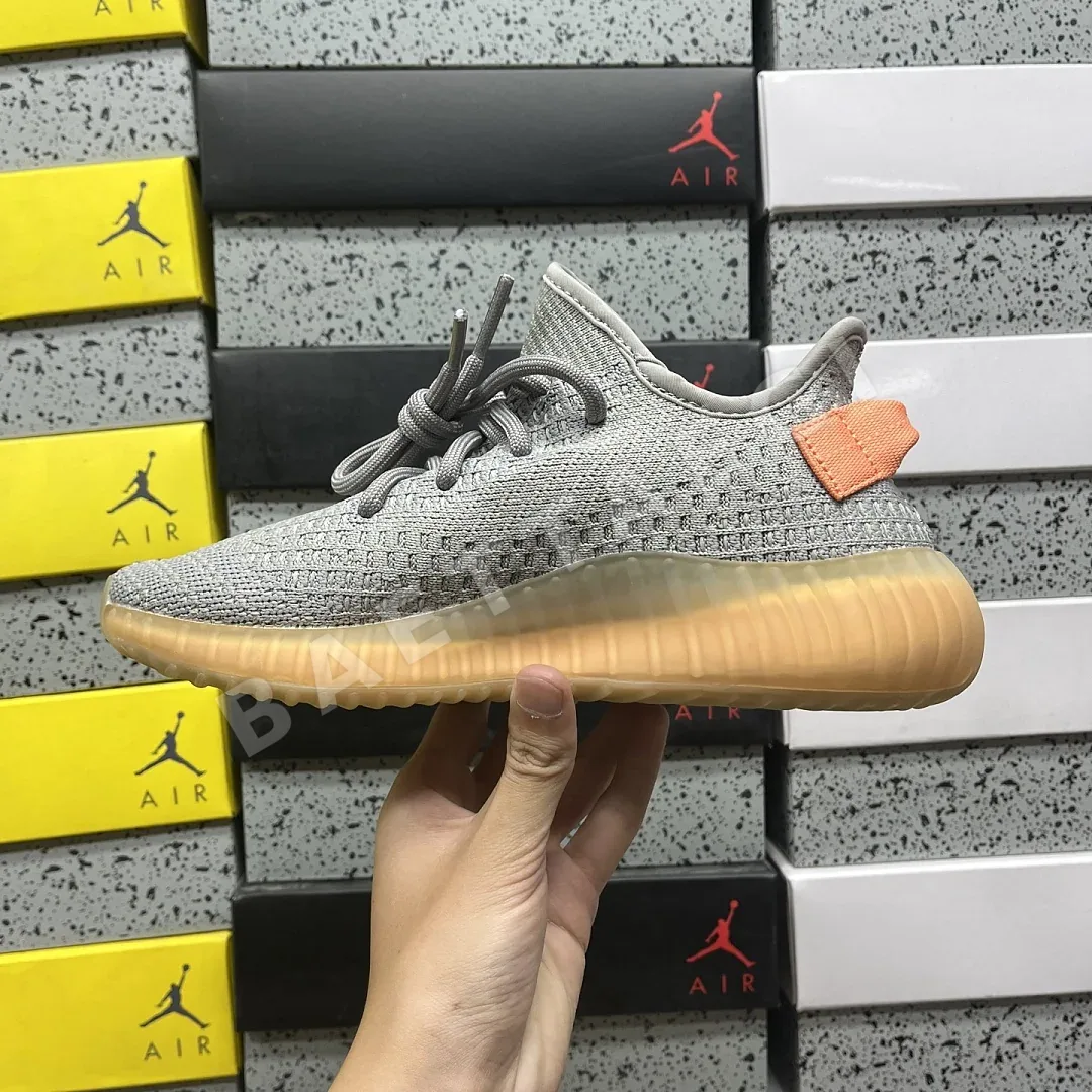 아디다스 [R] 이지 부스트 350 V2 EG7492 200747 Adidas Yeezy Boost 350 V2 상세 이미지 4