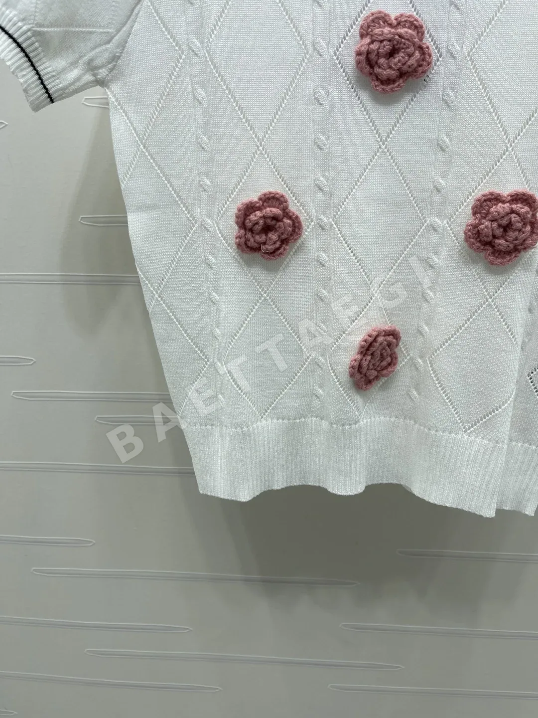 샤넬 3D 꽃장식 다이아몬드 패턴 반팔 니트 탑 상세 이미지 5