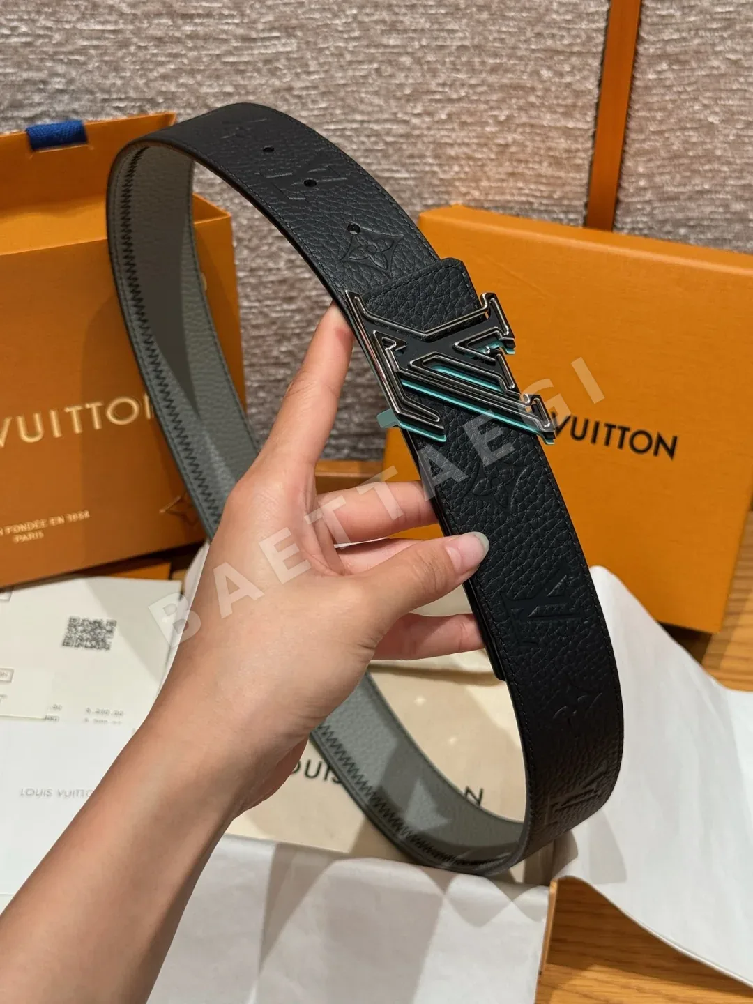 루이비통 JD350 이니셜 40mm 리버시블 소가죽 벨트 상세 이미지 3