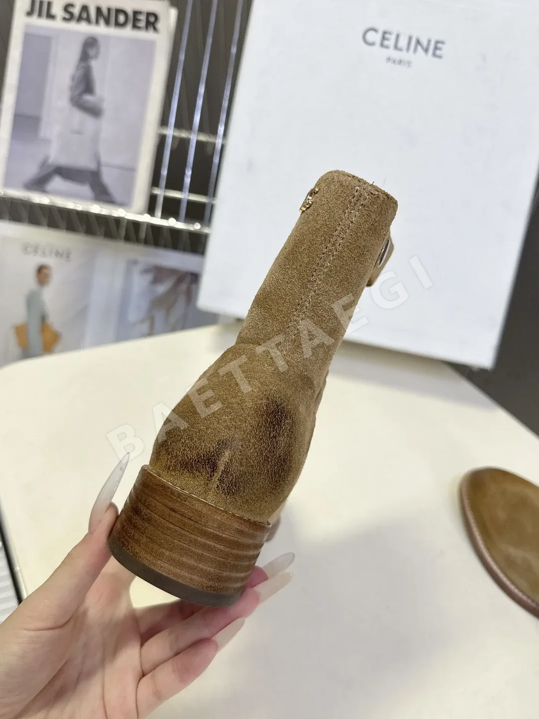 셀린느 부츠 가죽 개선문 로고 힐 상세 이미지 9