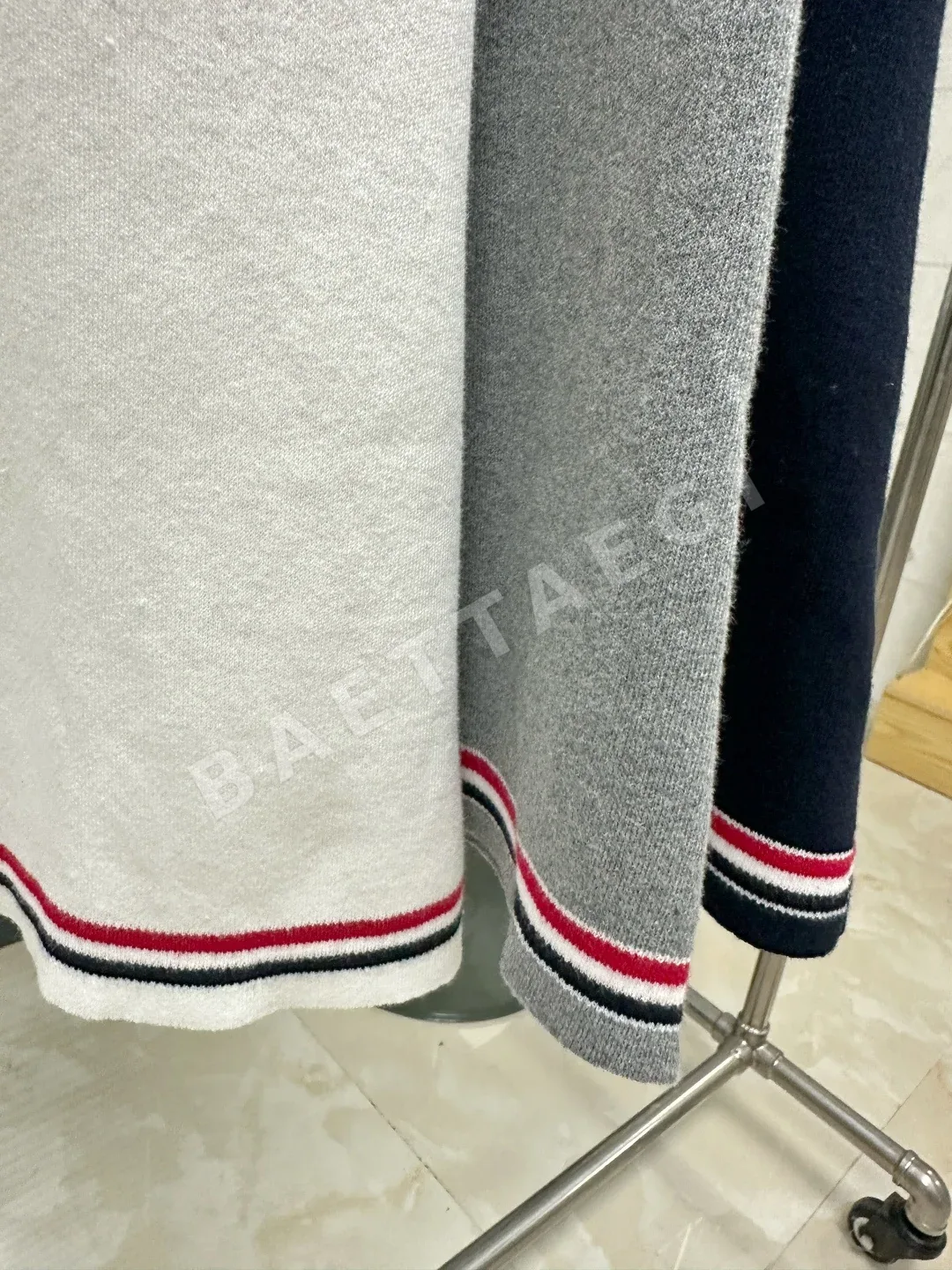 톰브라운 다채로운 직조 무늬 민소매 원피스 상세 이미지 9