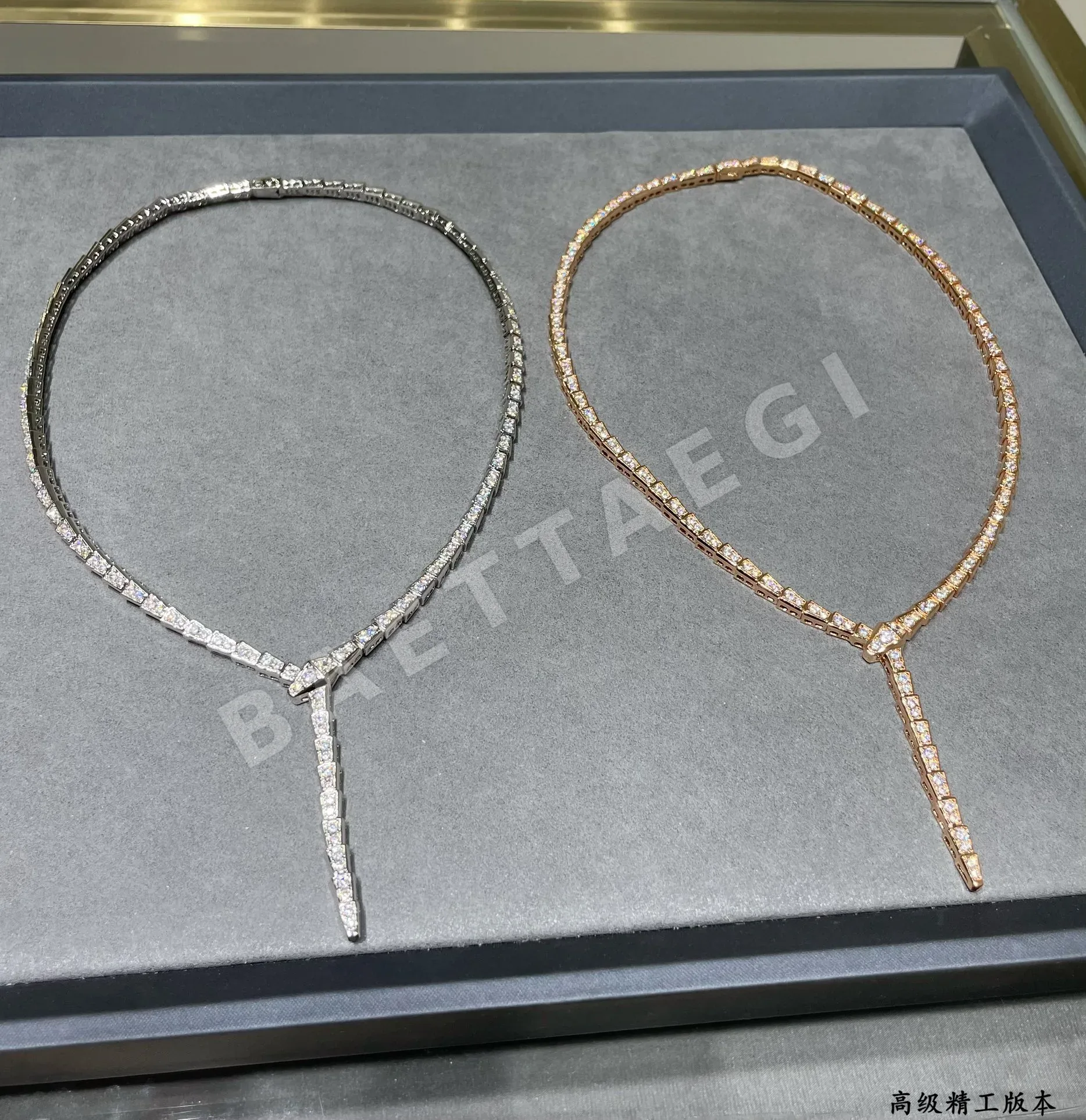 불가리 스네이크 목걸이 상세 이미지 4