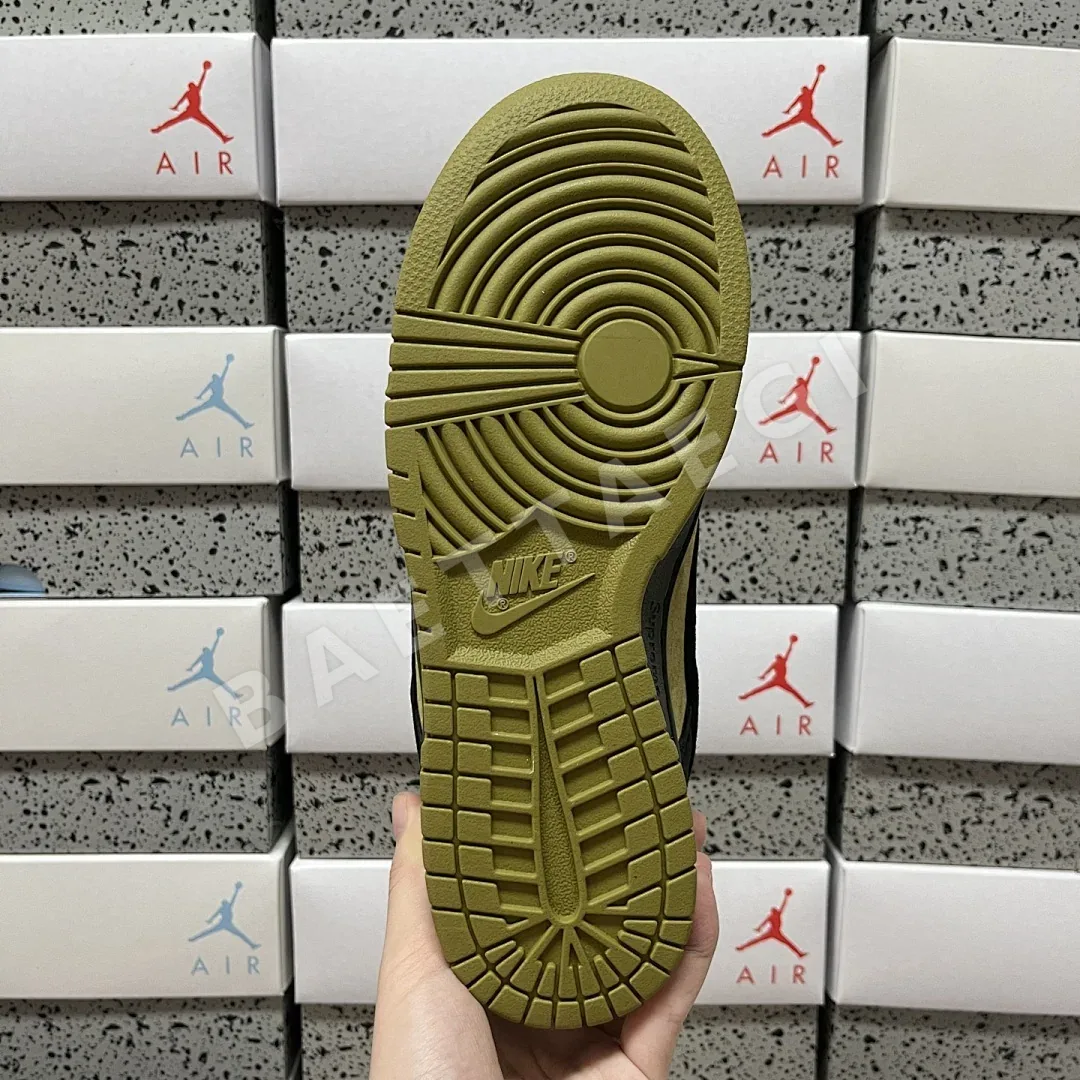 나이키 [AY] SB 덩크 로우 HQ8487-300 201035 Nike SB Dunk Low Supreme 94 Camper Green 상세 이미지 7