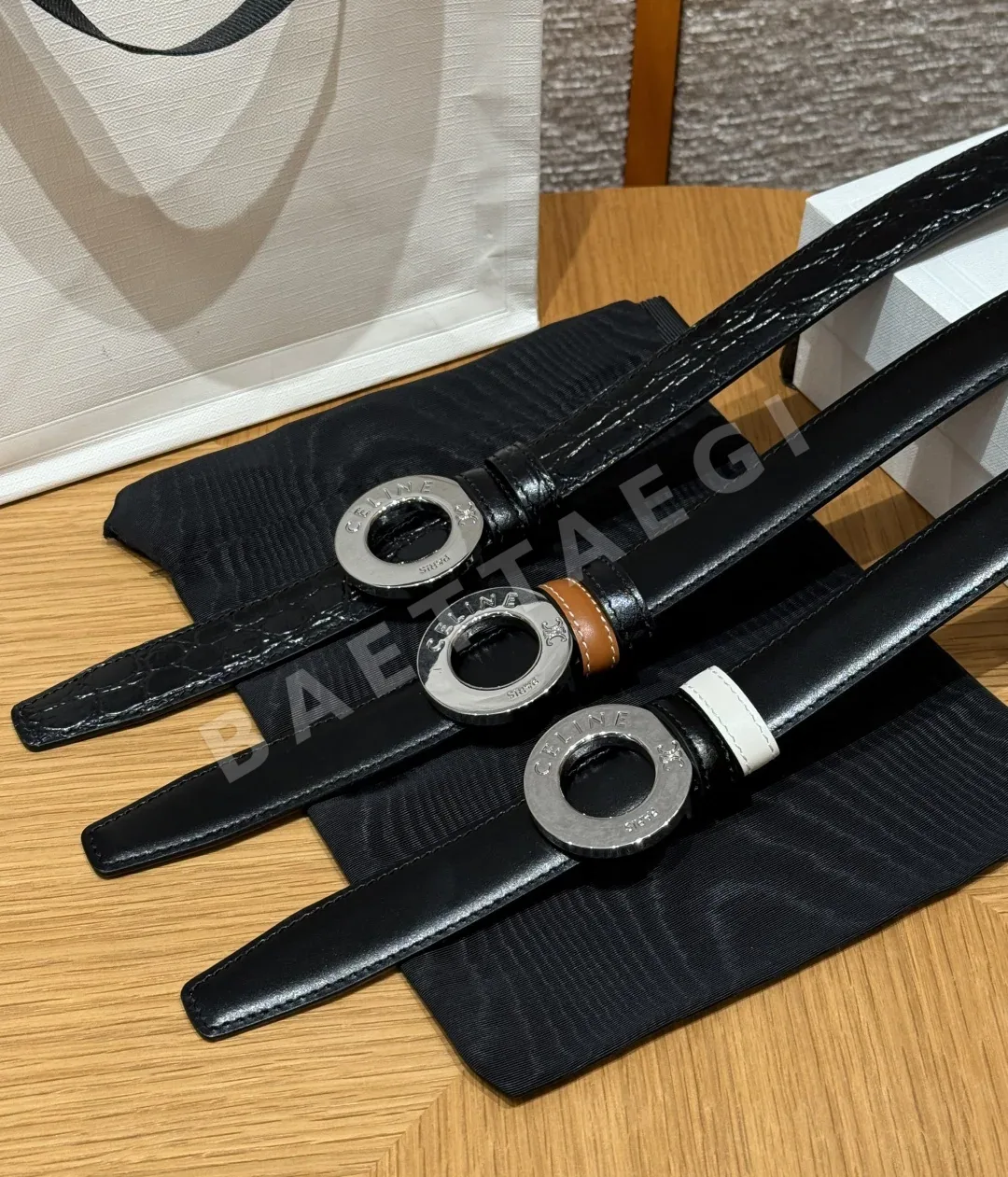 셀린느 차트 디스크 버클 양면 가죽 벨트 상세 이미지 4