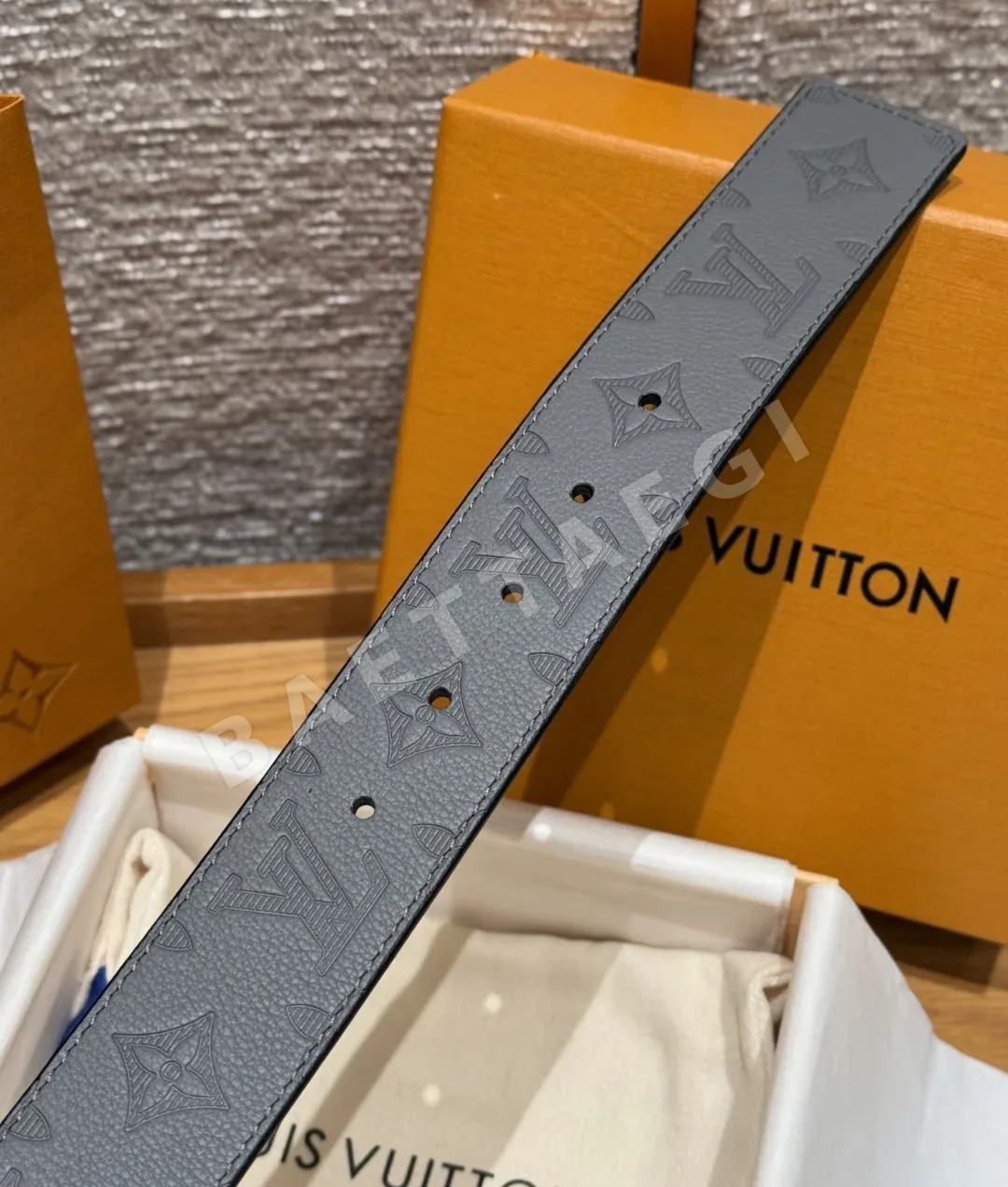 루이비통 JD350-섀도우 40mm 리버시블 벨트 상세 이미지 8
