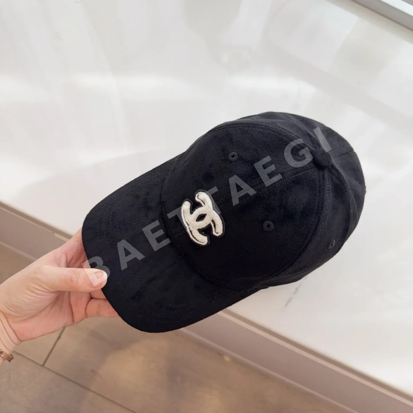 샤넬 벨벳 베이스볼 모자 상세 이미지 3