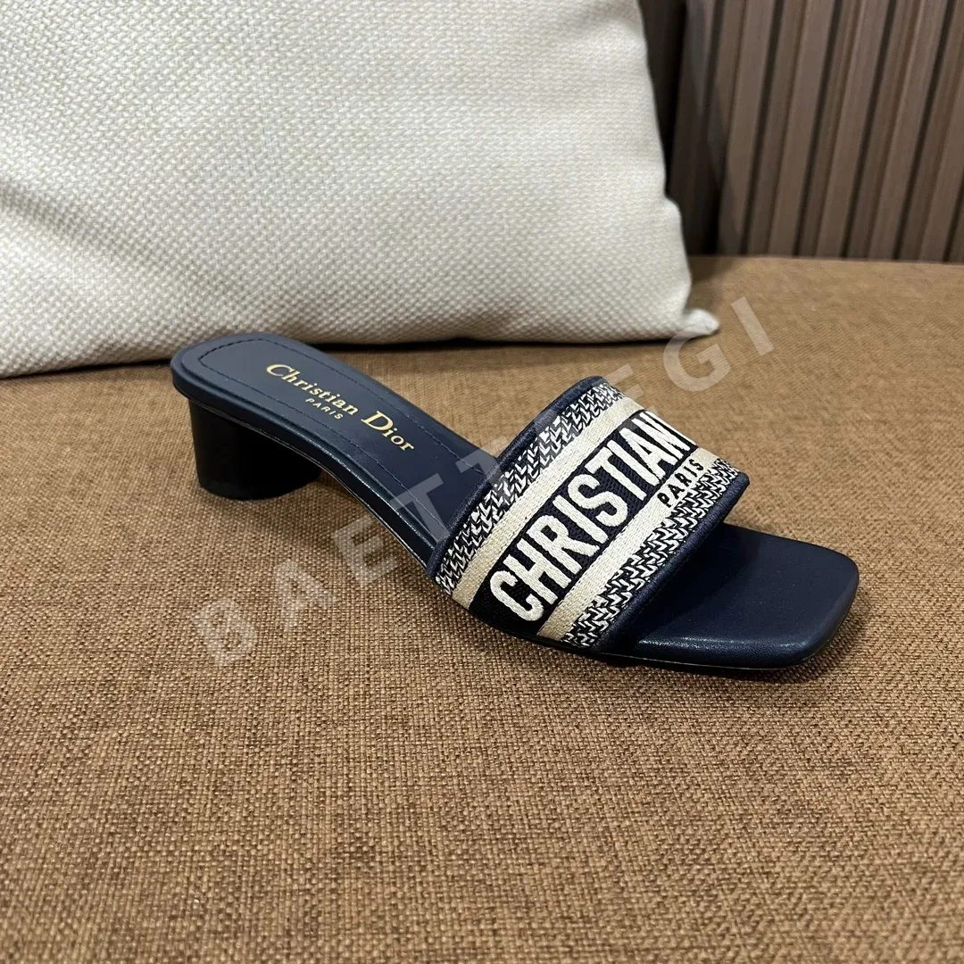 디올 자수 캔버스 샌들 상세 이미지 5
