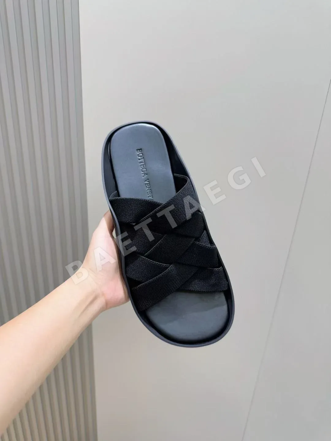 보테가베네타 웨이브 인트레치아토 뮬 샌들 상세 이미지 6