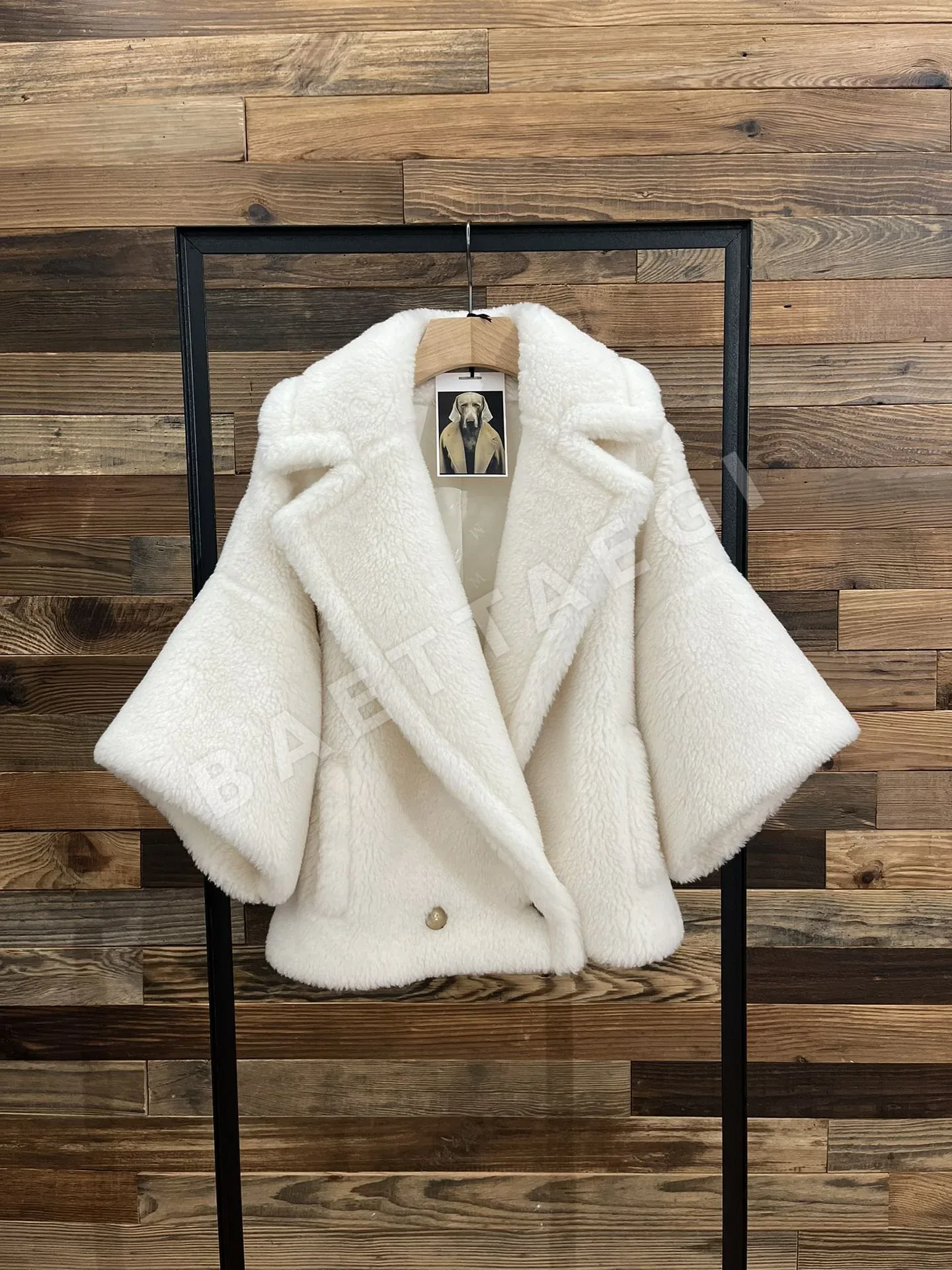 막스마라(Max Mara)의 테디베어 케이프/숏 코트 170487