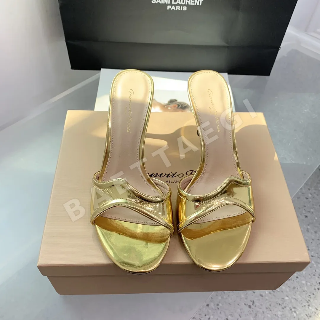 지안비토 메탈릭 하이힐 뮬 75183