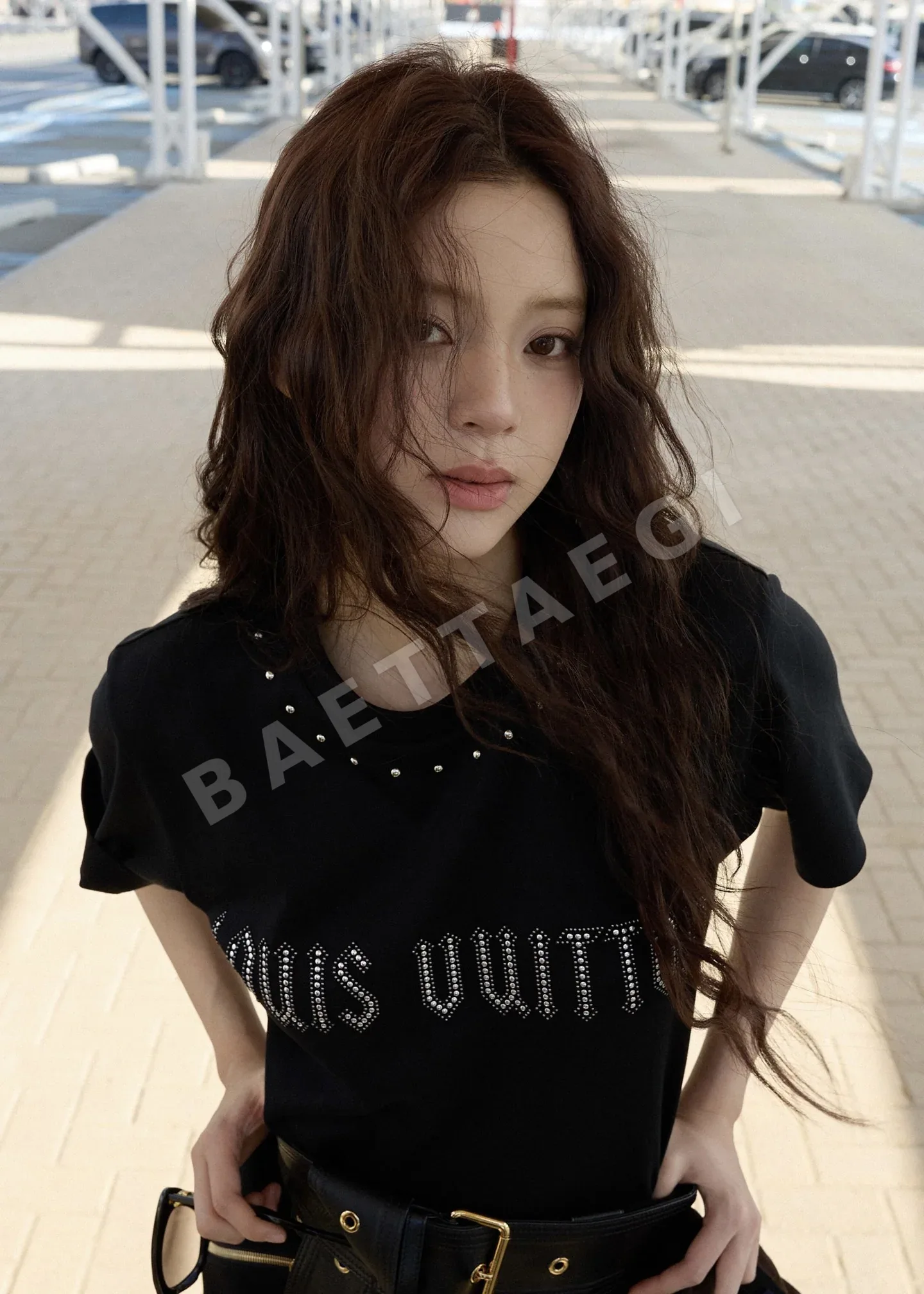 루이비통 레터 스터드 카라 반팔 티셔츠 상세 이미지 3