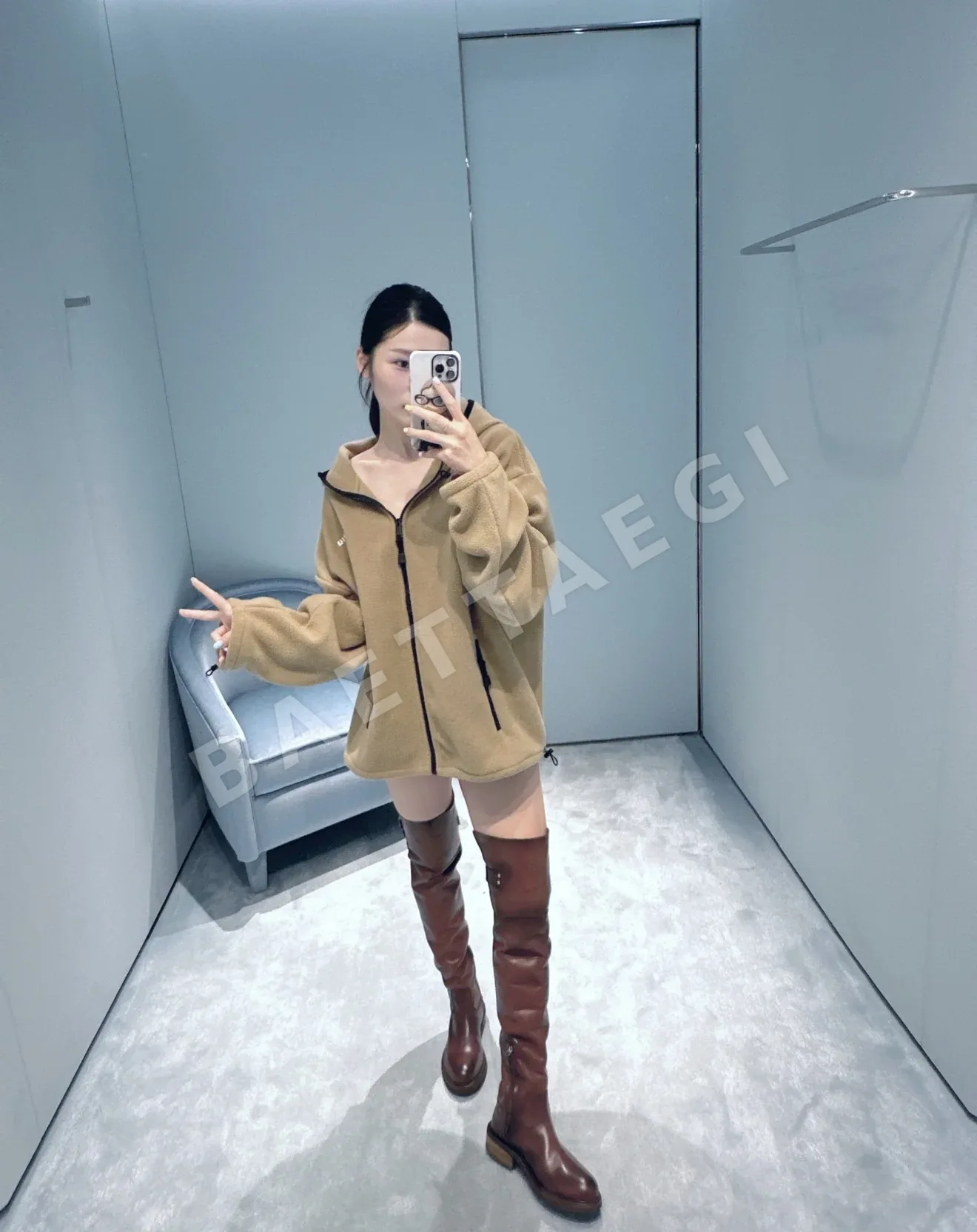 미우미우 그레이 플리스 후드 재킷 상세 이미지 2