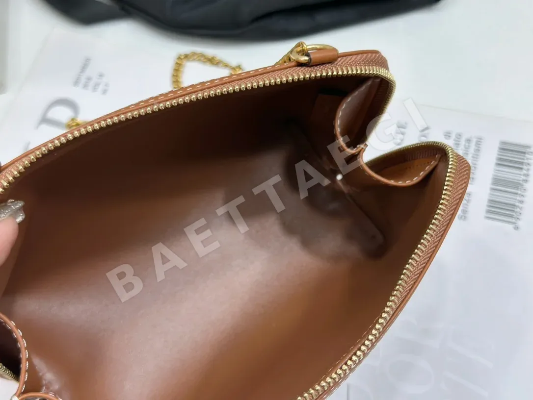 셀린느 체인 조개 모양 캔버스 가죽 숄더백 상세 이미지 7