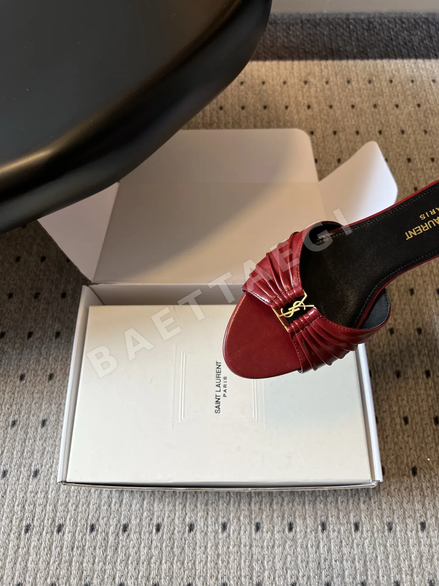 생로랑 YSL 버클 플랫 샌들 상세 이미지 7