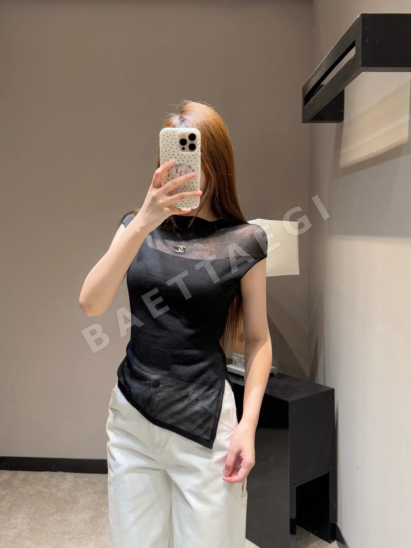 샤넬 비대칭 컷팅 여성 반팔 니트 탑 상세 이미지 1