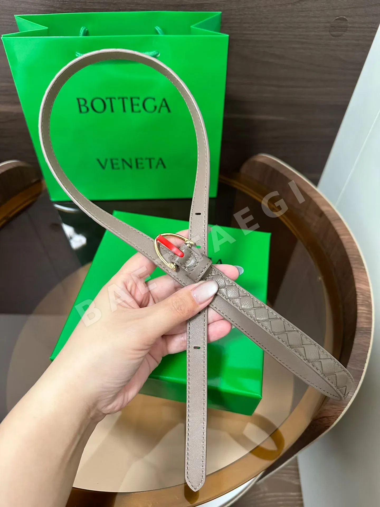 보테가베네타 빈티지 버클 여성 가죽 벨트 상세 이미지 5