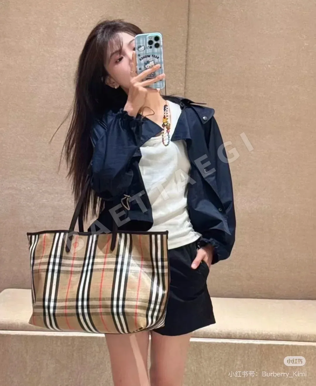 버버리 하이랜드 체크 토트백 상세 이미지 5