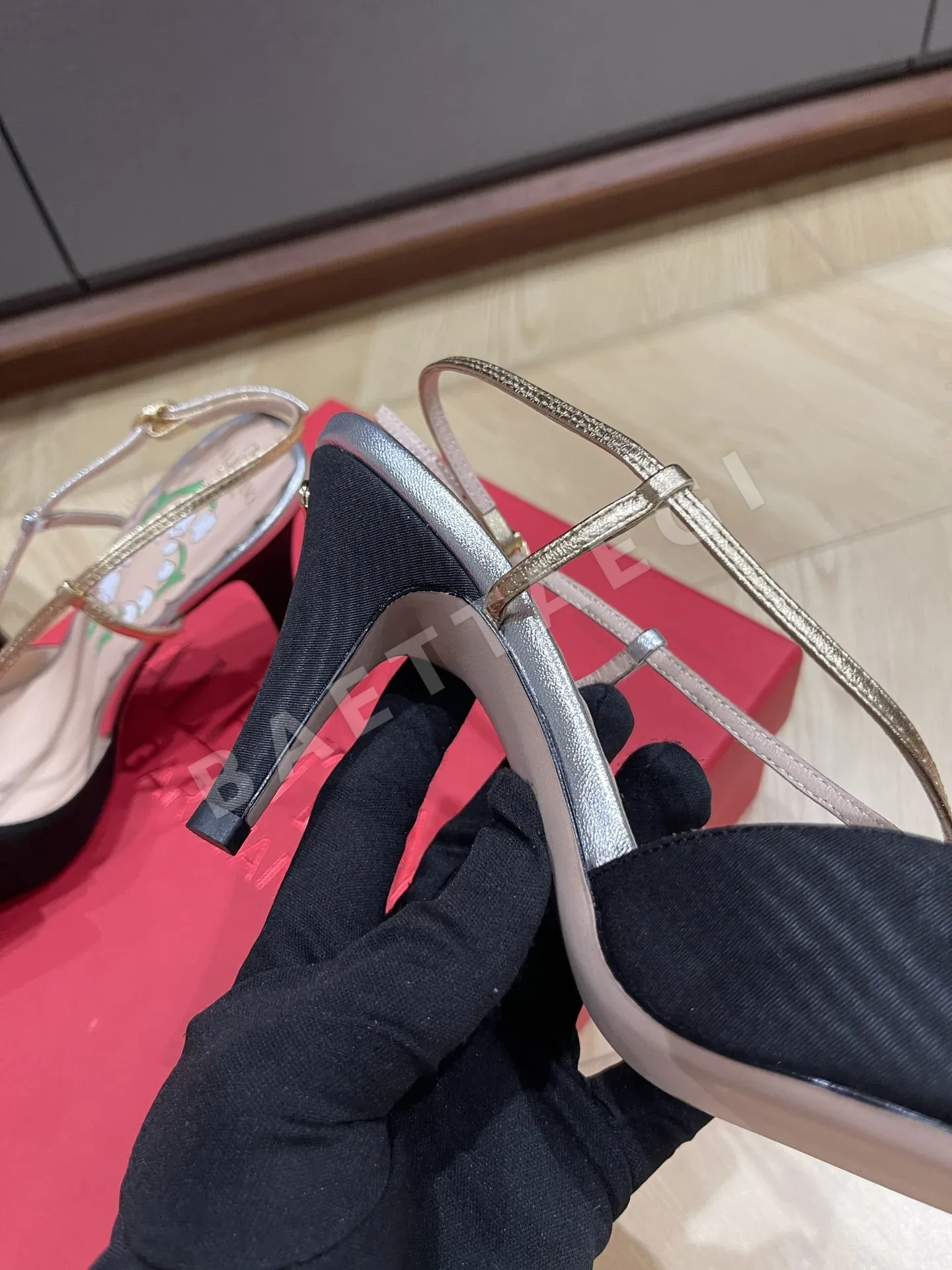 발렌티노 25 s 보우 힐 샌들 상세 이미지 5