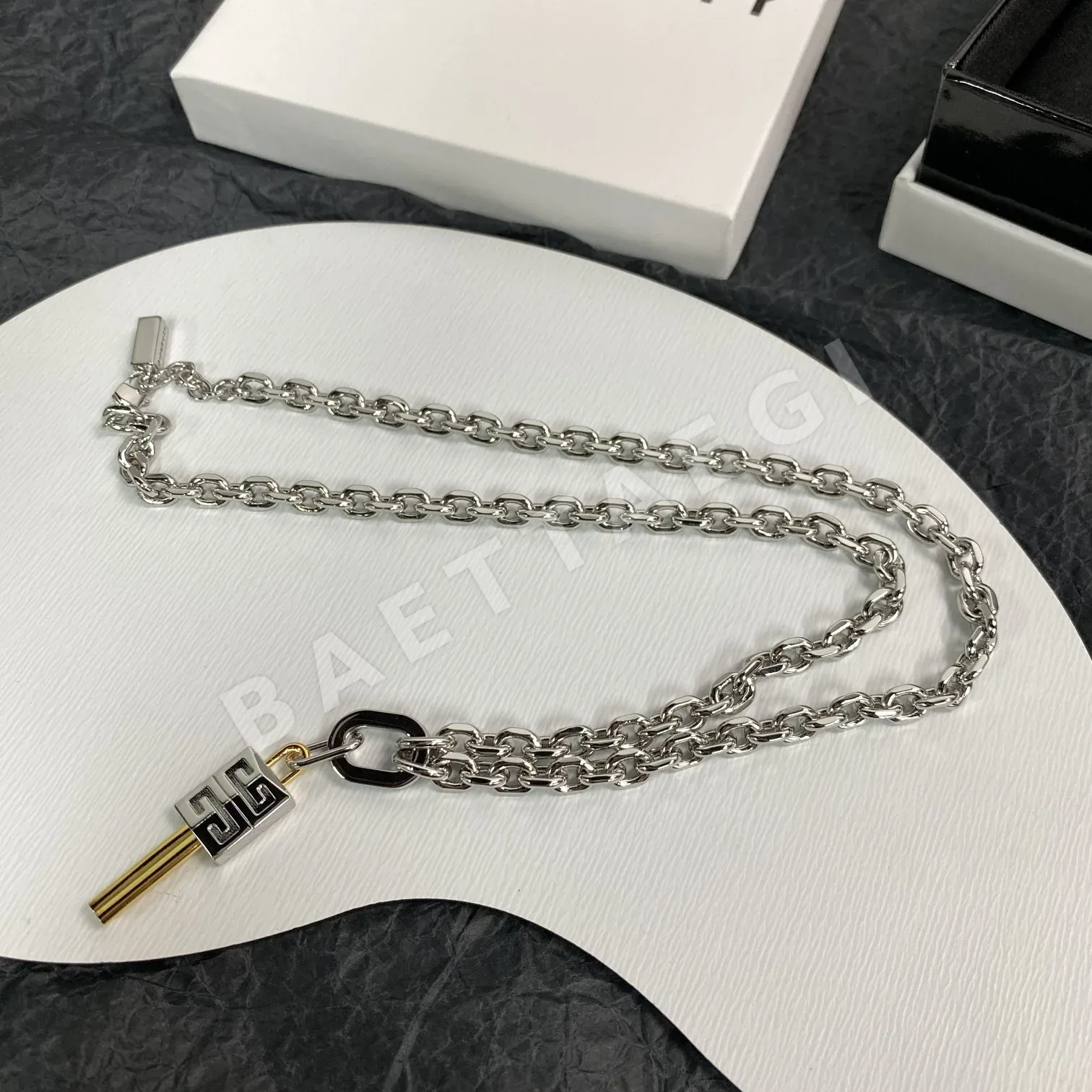 지방시 자물쇠 골드 실버 목걸이 상세 이미지 5