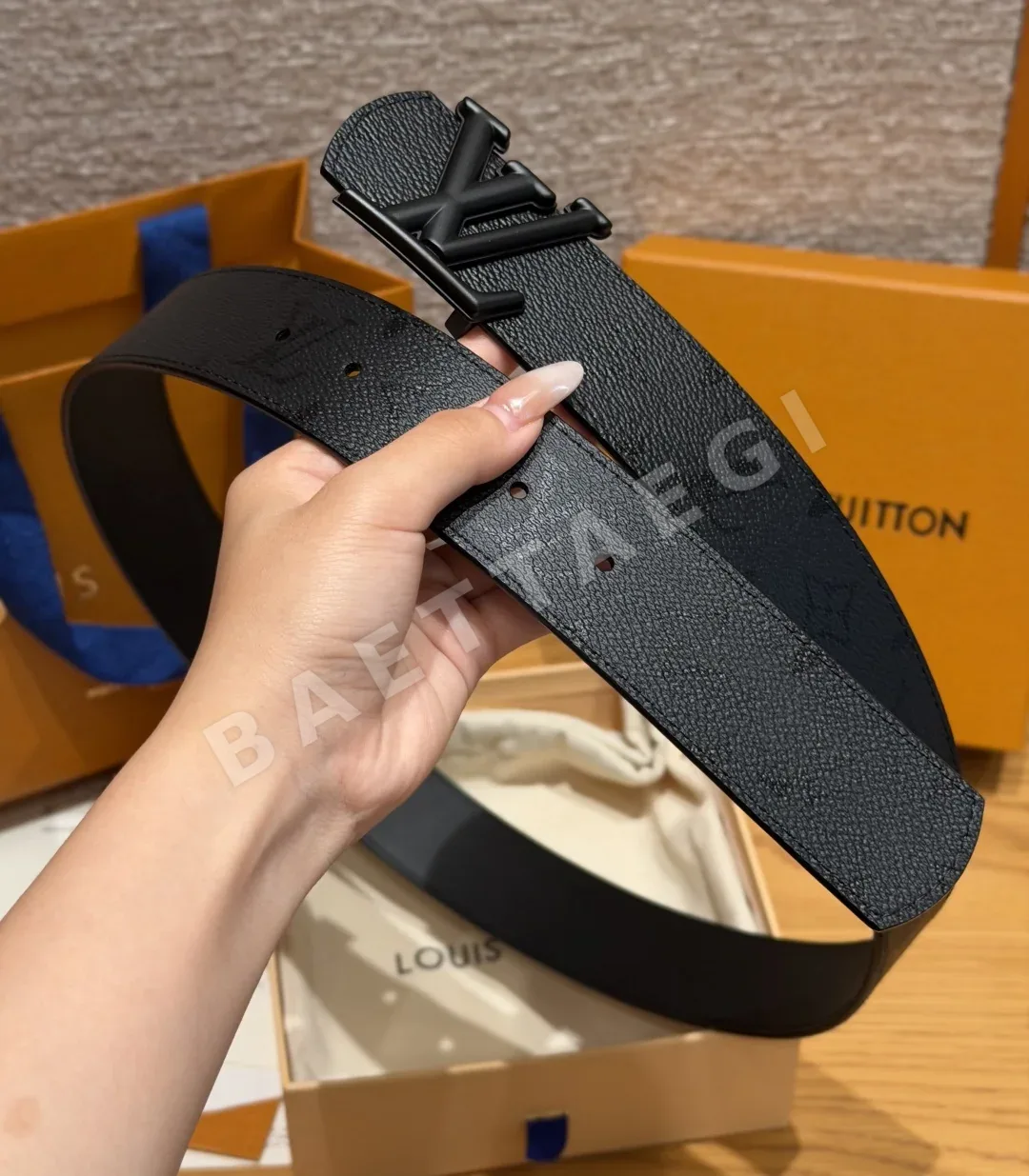 루이비통 디멘션 리버시블 벨트 상세 이미지 4