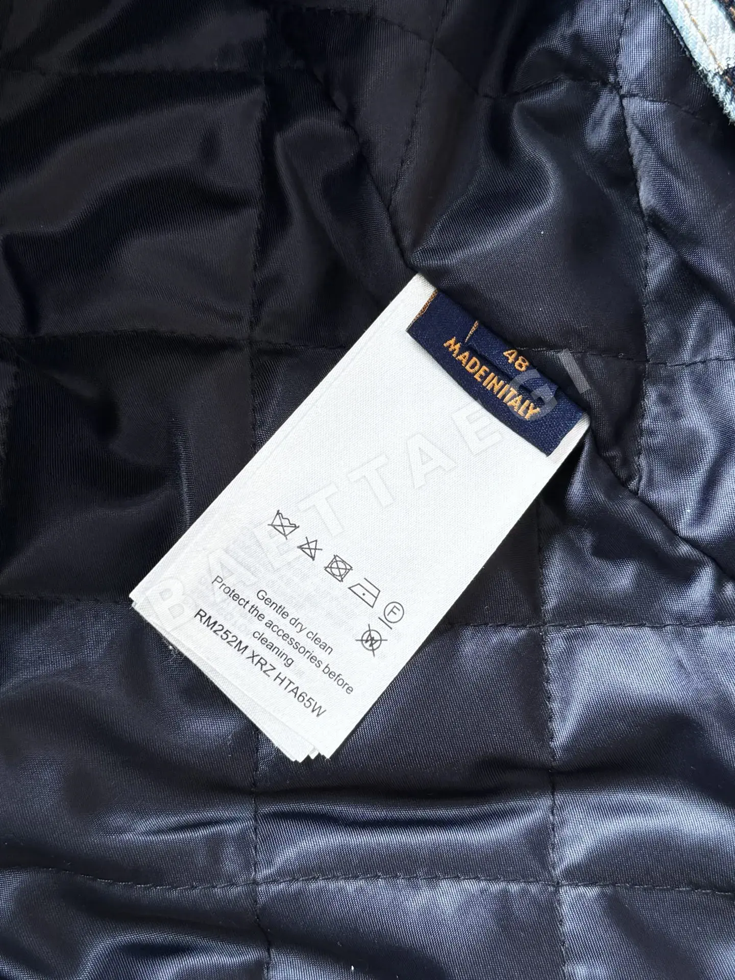 루이비통 NIGO 콜라보 그래피티 데님 자켓 상세 이미지 4
