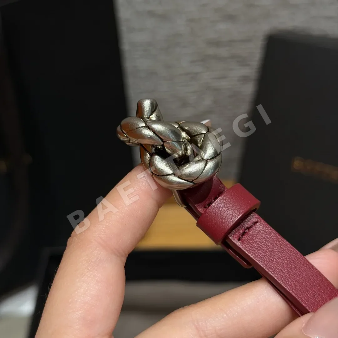 보테가베네타 미니 노트 소가죽 벨트 상세 이미지 5