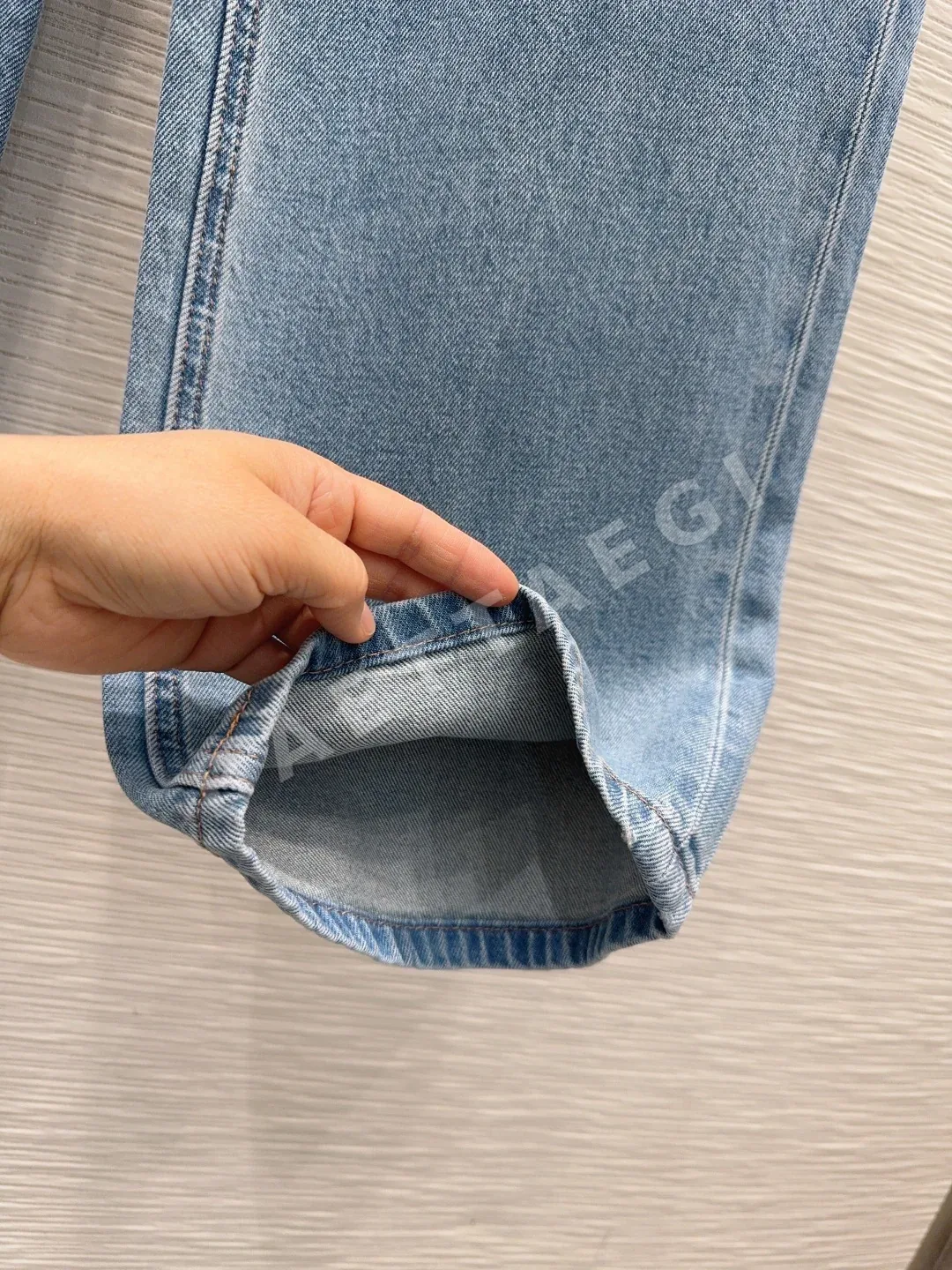 생로랑 3D 테일러드 핏 여성 청바지 상세 이미지 5