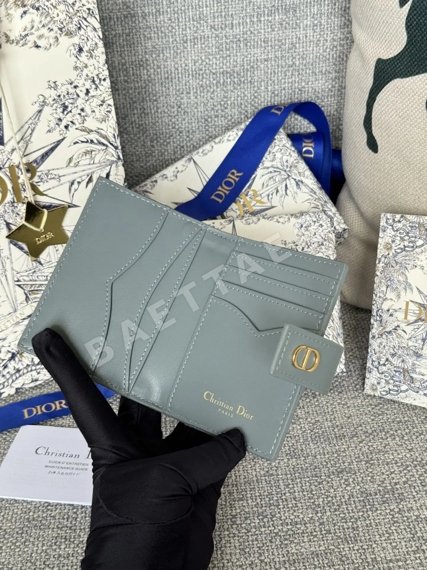 디올 카로 민들레 지갑 상세 이미지 6