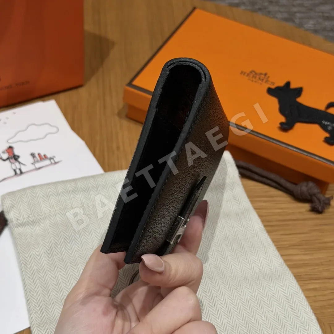 에르메스 베른 블랙 염소가죽 지갑 상세 이미지 3