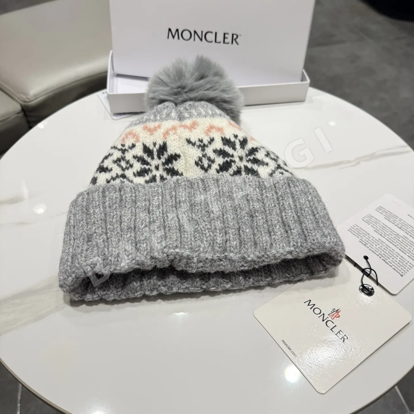 몽클레르 울 플리스 안감 니트 모자 상세 이미지 9