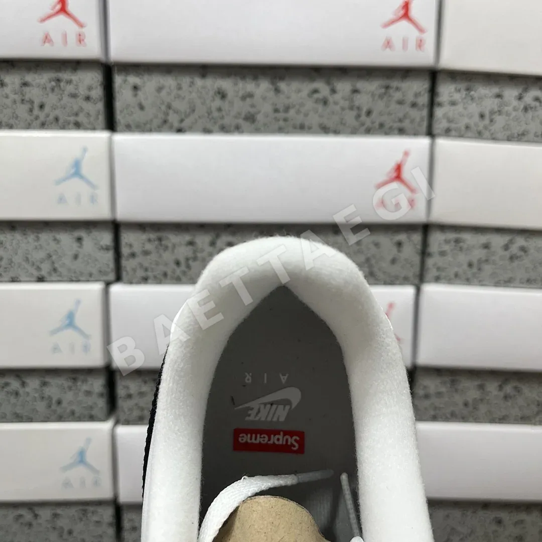 나이키 [MAX] 에어 포스 1 로우 CU9225-102 201087 Nike Air Force 1 Low Supreme White Black 상세 이미지 4