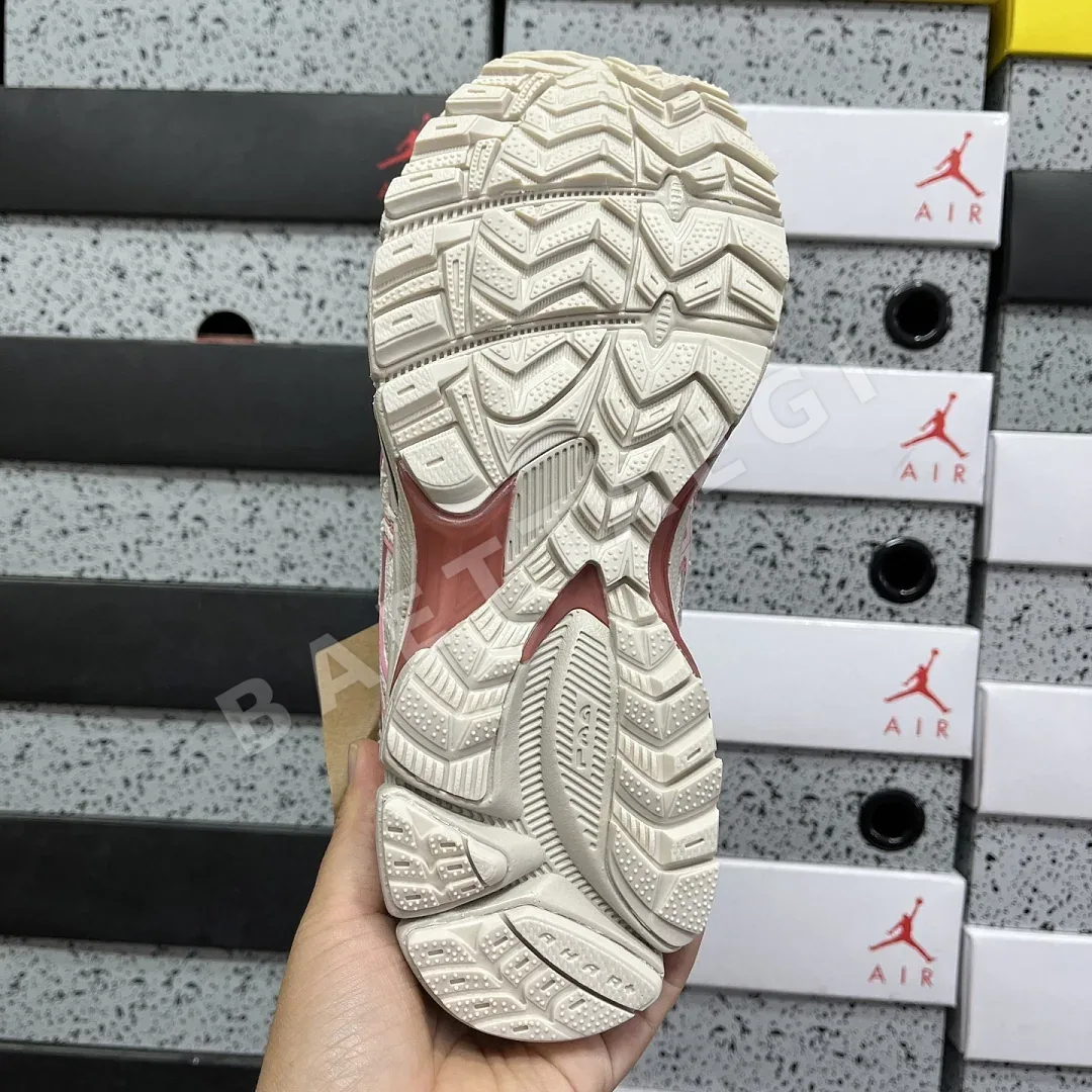 아식스 [XY] 젤 카하나 8 1012A978-202 200349 Asics Gel-Kahana 8 상세 이미지 5