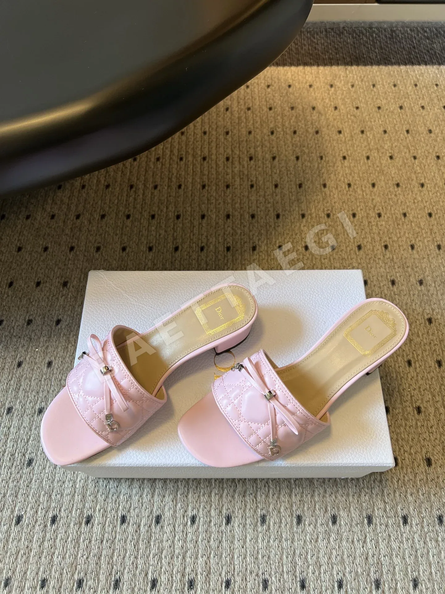 디올 뉴 카나주 패턴 리본 로우 힐 슬링백 상세 이미지 2